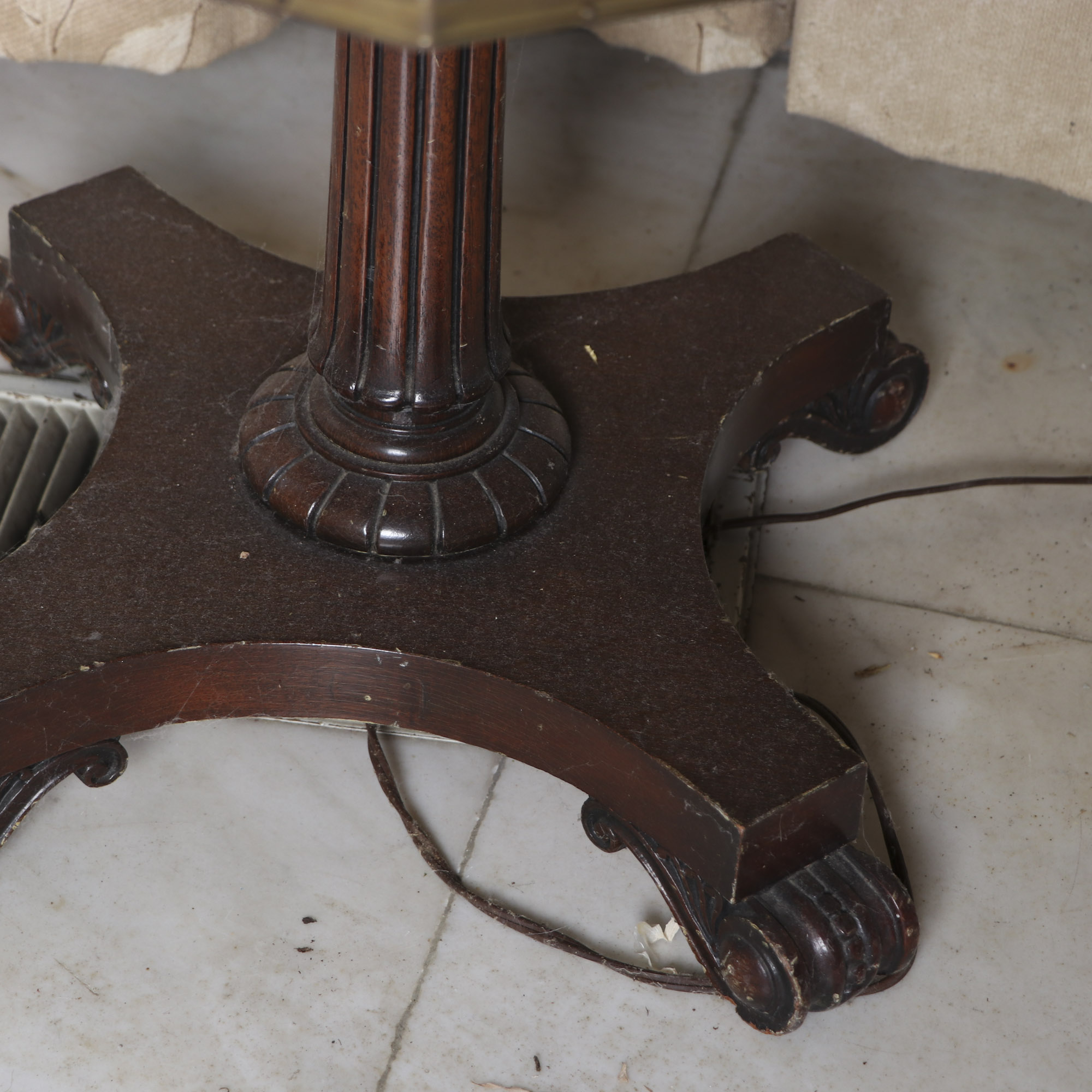 Tray Table Floor Lamp