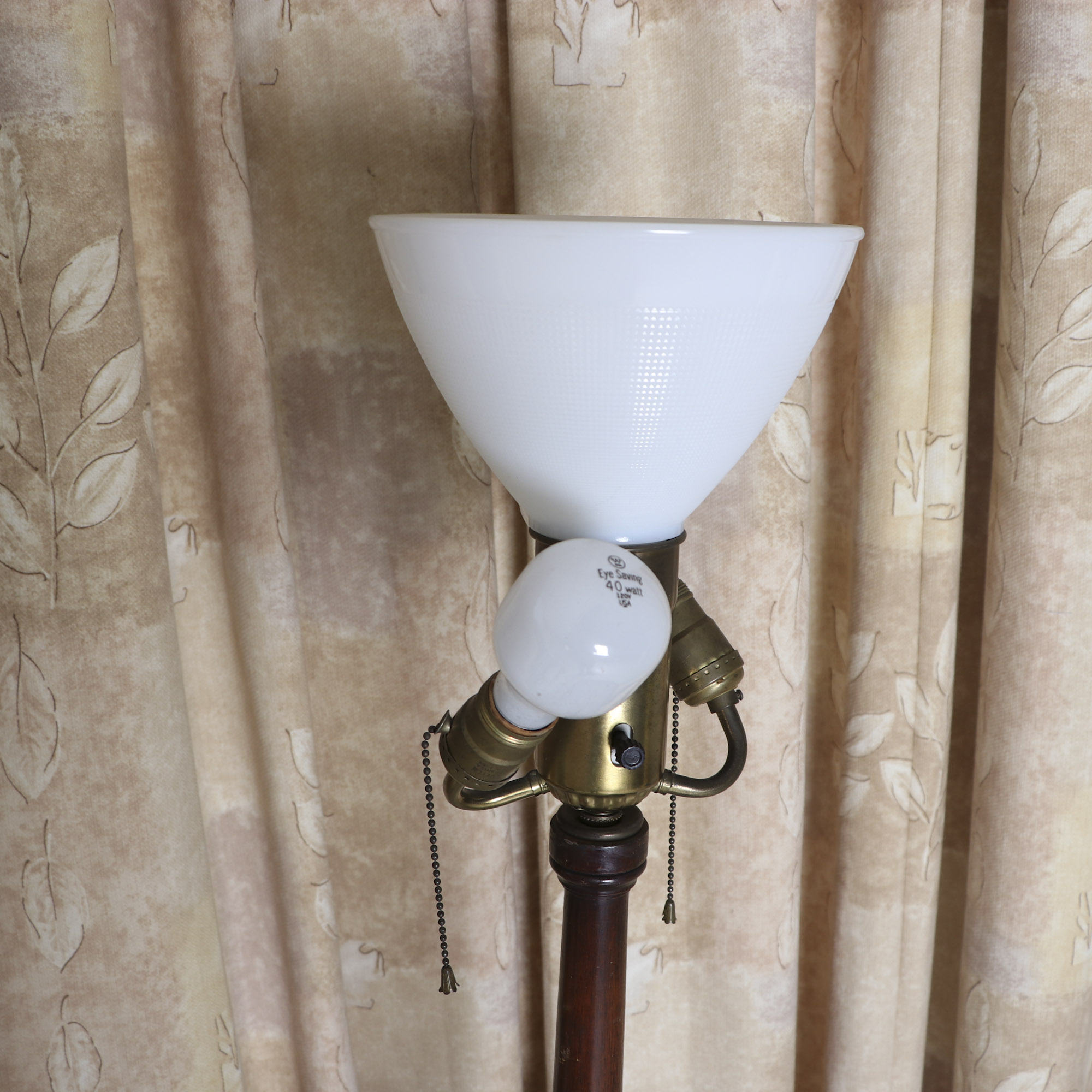 Tray Table Floor Lamp