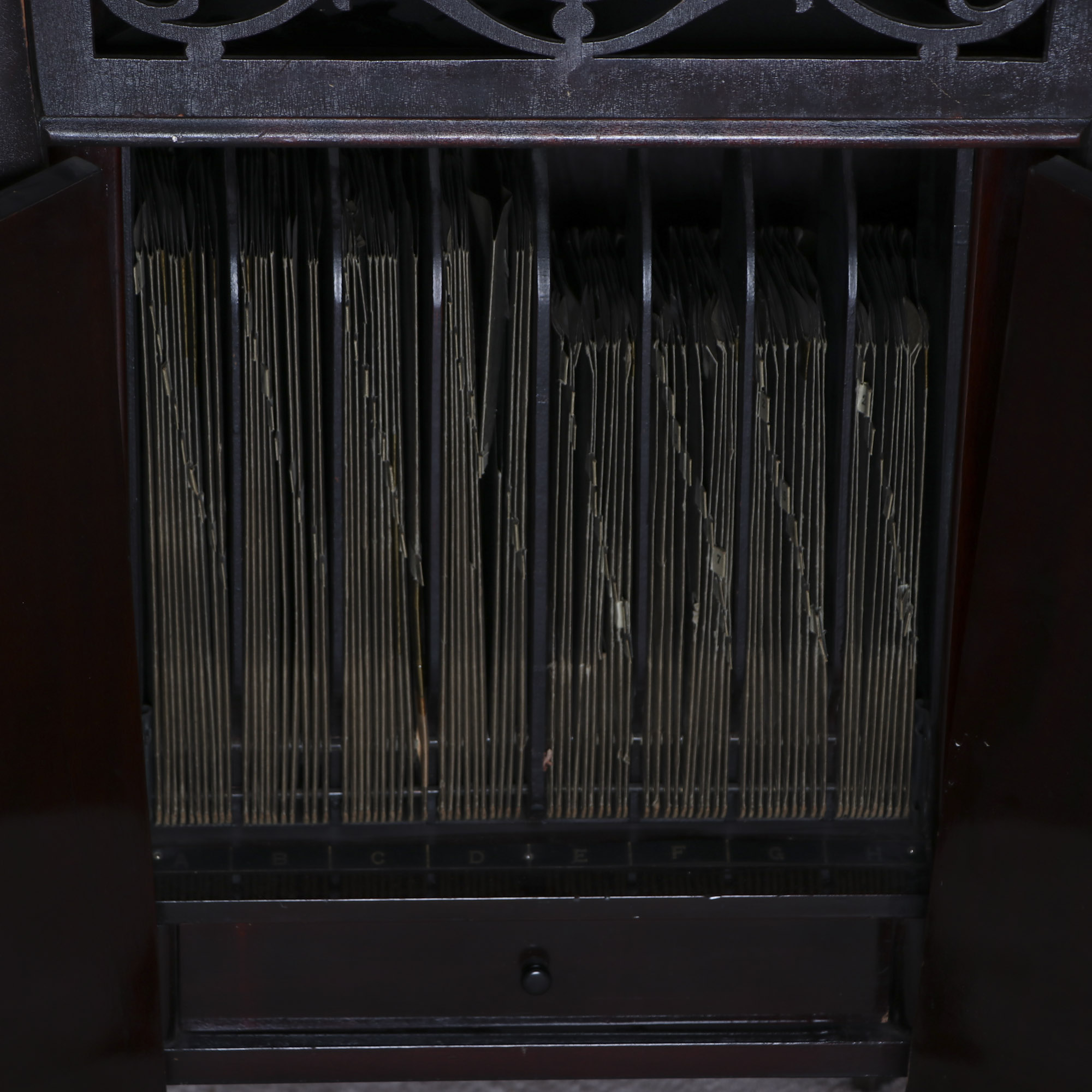 Antique "Sonora" Victrola