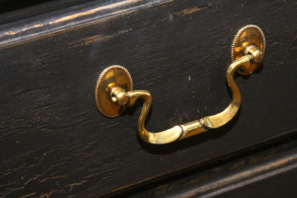 Vintage Colonial Style Distressed Finish Dresser by Link-Taylor