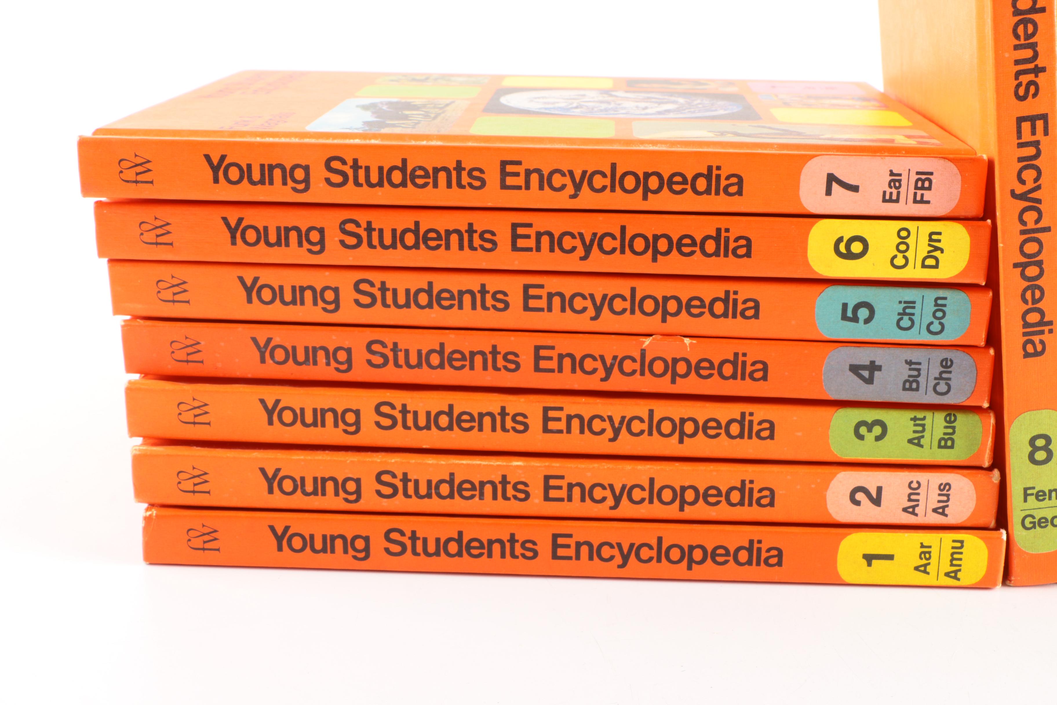 1970s "Young Students Encyclopedia" Twenty-Volume Set