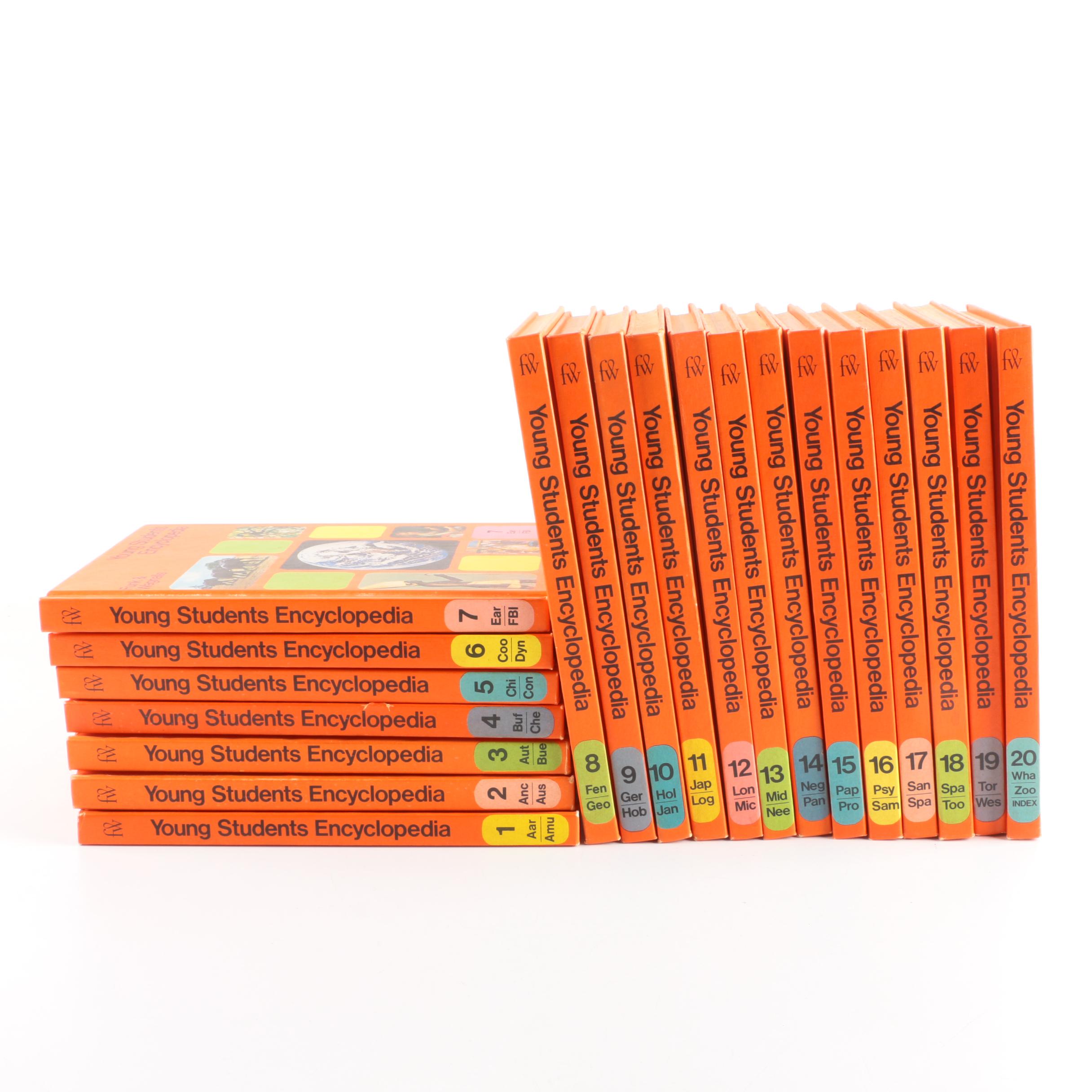 1970s "Young Students Encyclopedia" Twenty-Volume Set