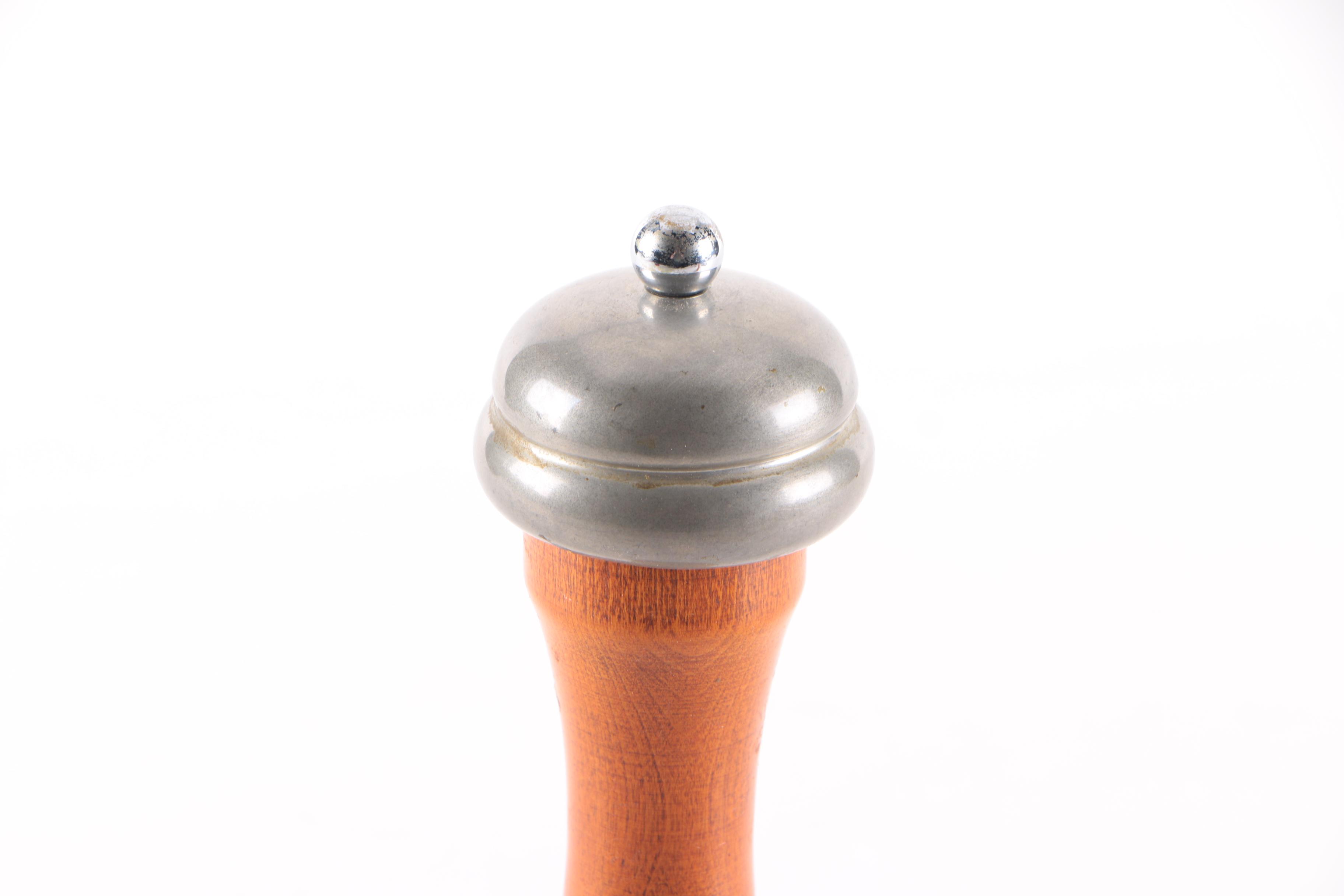 Olde Thompson Pepper Mill and Wooden Salt and Pepper Shakers