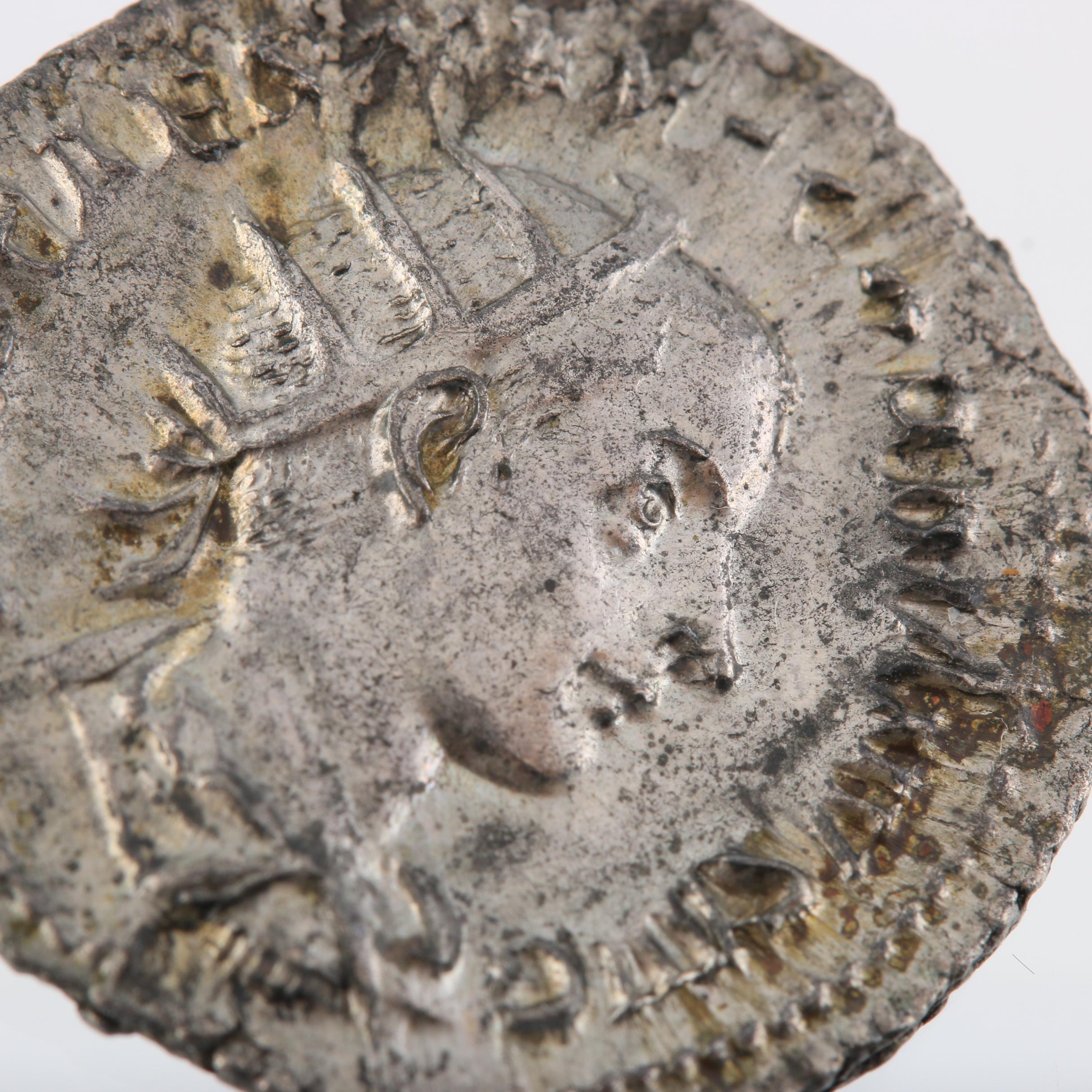 Ancient Roman Antoninianus Coin