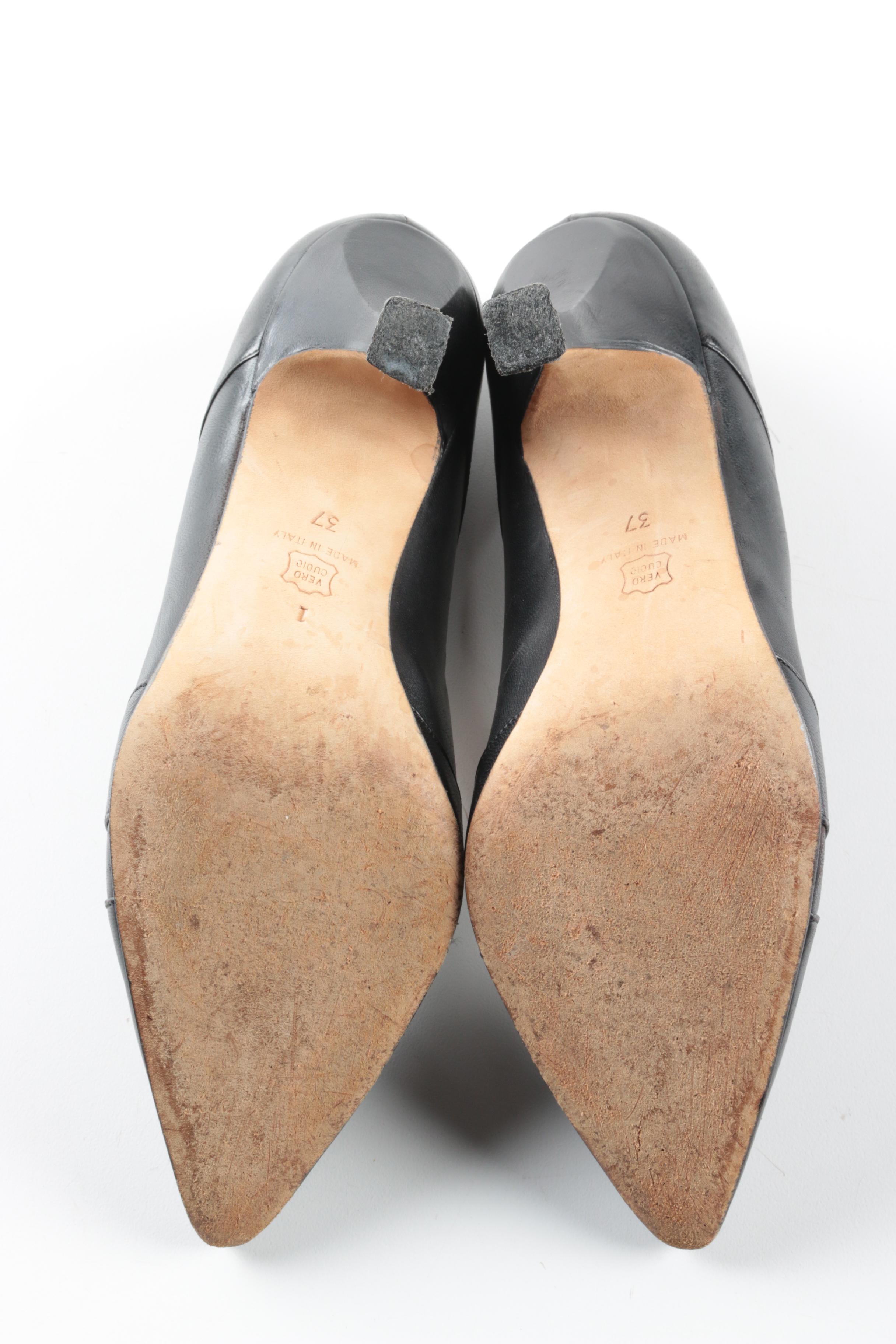 Manolo Blahnik Black Leather High-Heeled Shoes