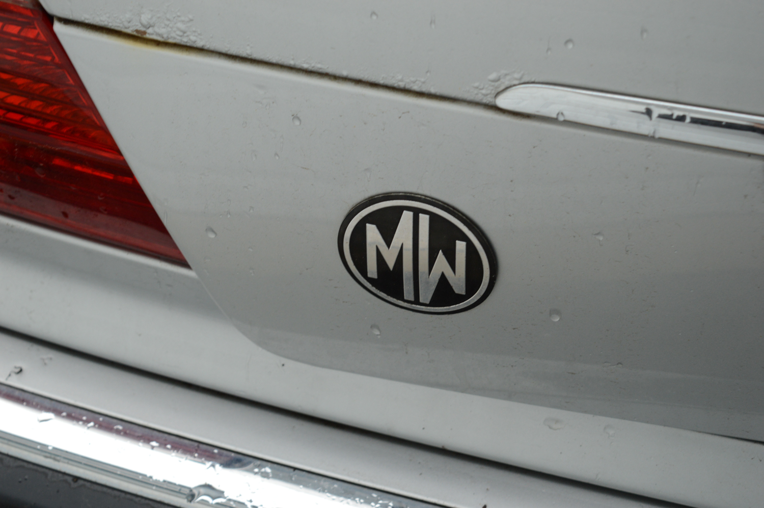 2000 BMW 740iL Luxury Sedan