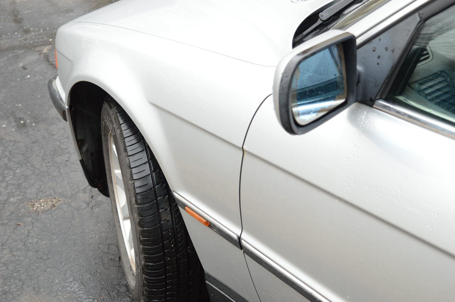 2000 BMW 740iL Luxury Sedan