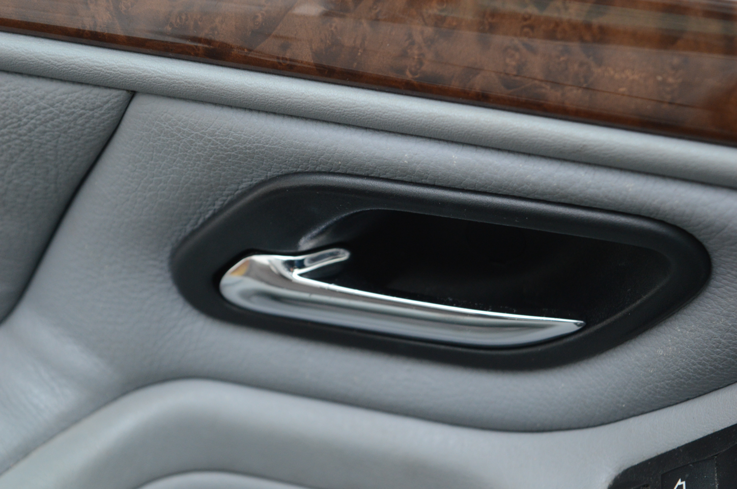 2000 BMW 740iL Luxury Sedan