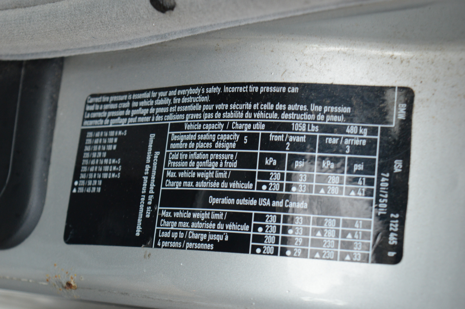 2000 BMW 740iL Luxury Sedan