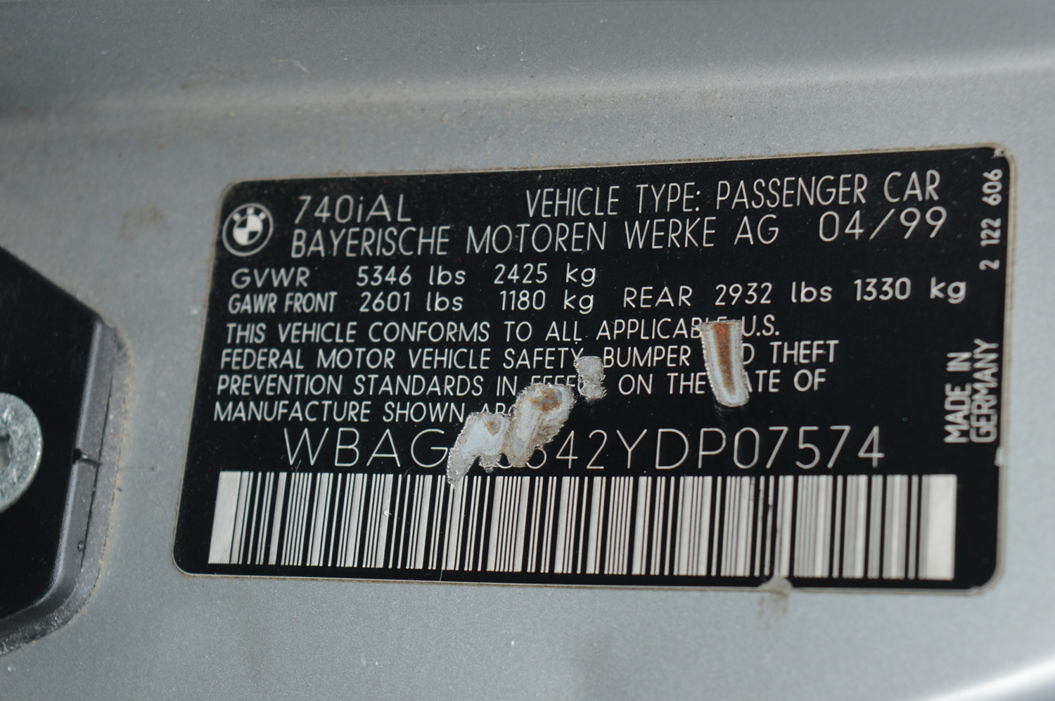 2000 BMW 740iL Luxury Sedan