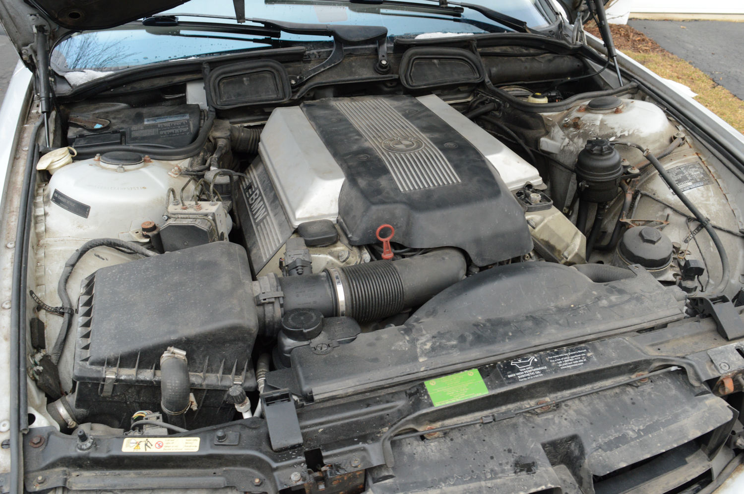 2000 BMW 740iL Luxury Sedan