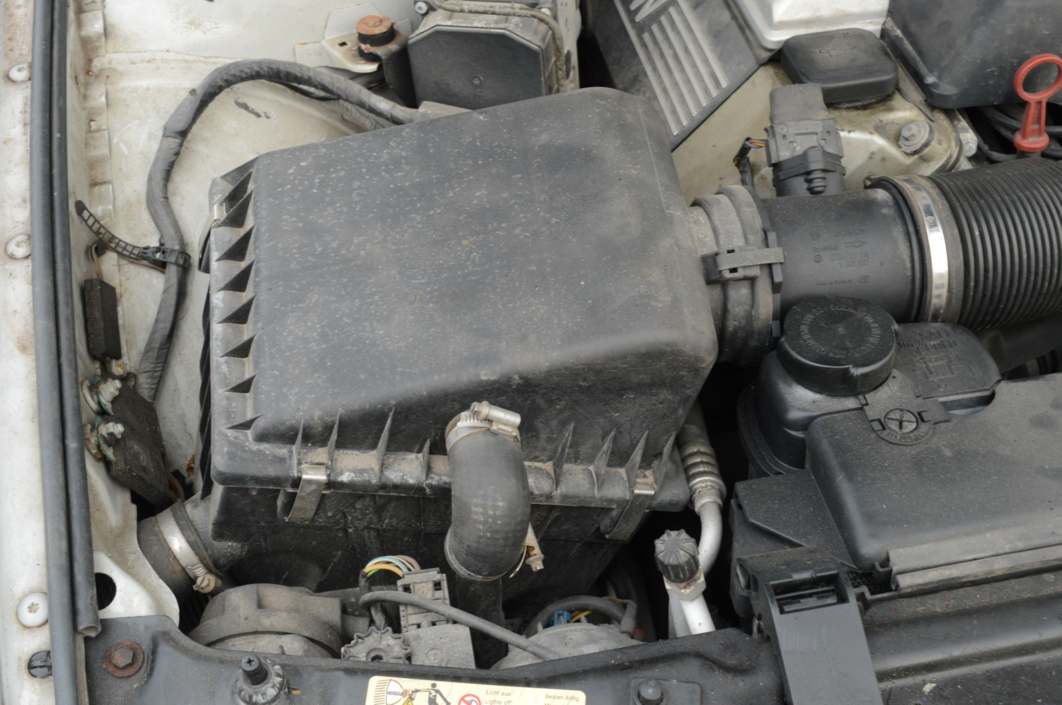 2000 BMW 740iL Luxury Sedan