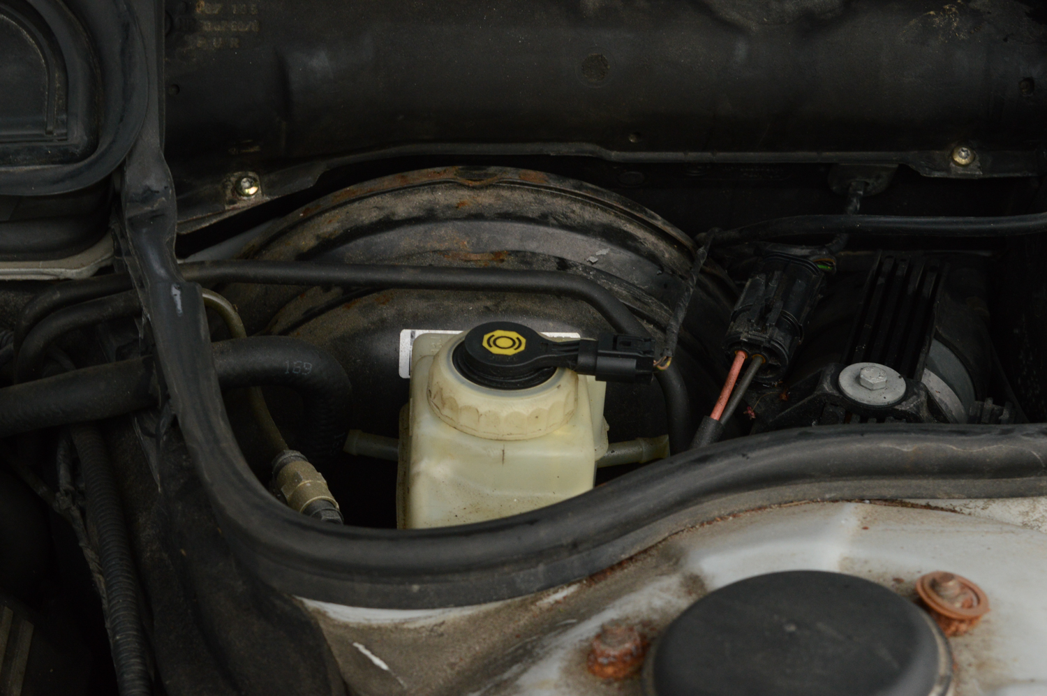 2000 BMW 740iL Luxury Sedan