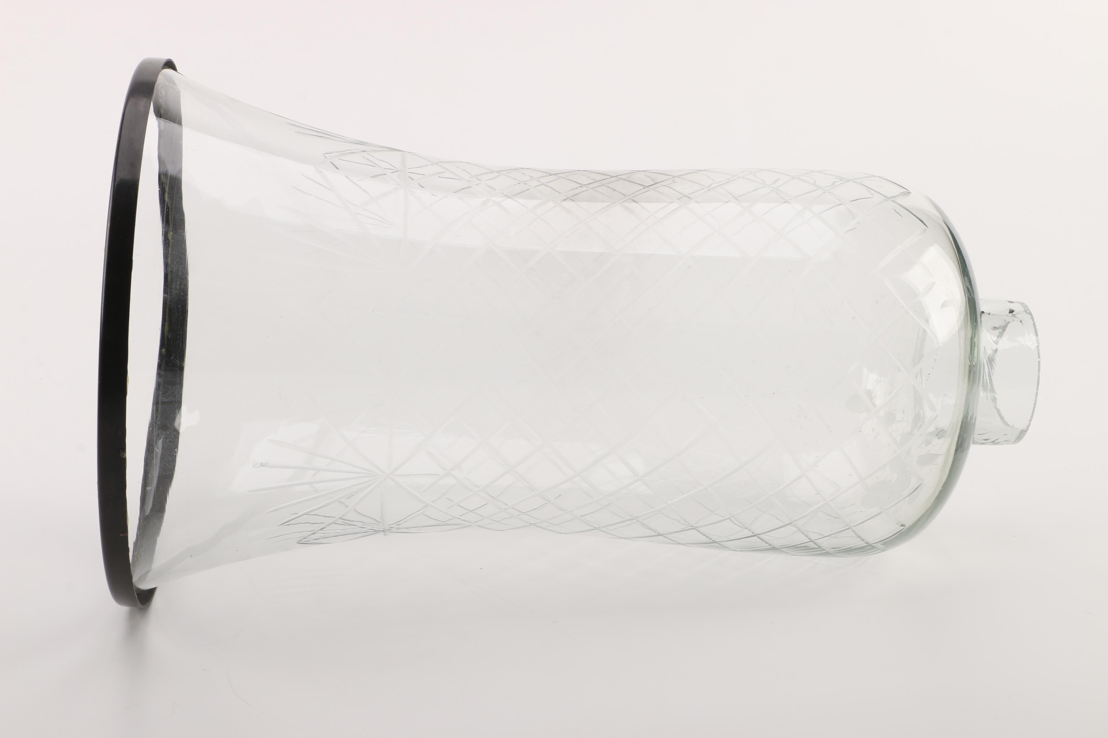 Stetson Metal Elk Candle Holder with Glass Shade