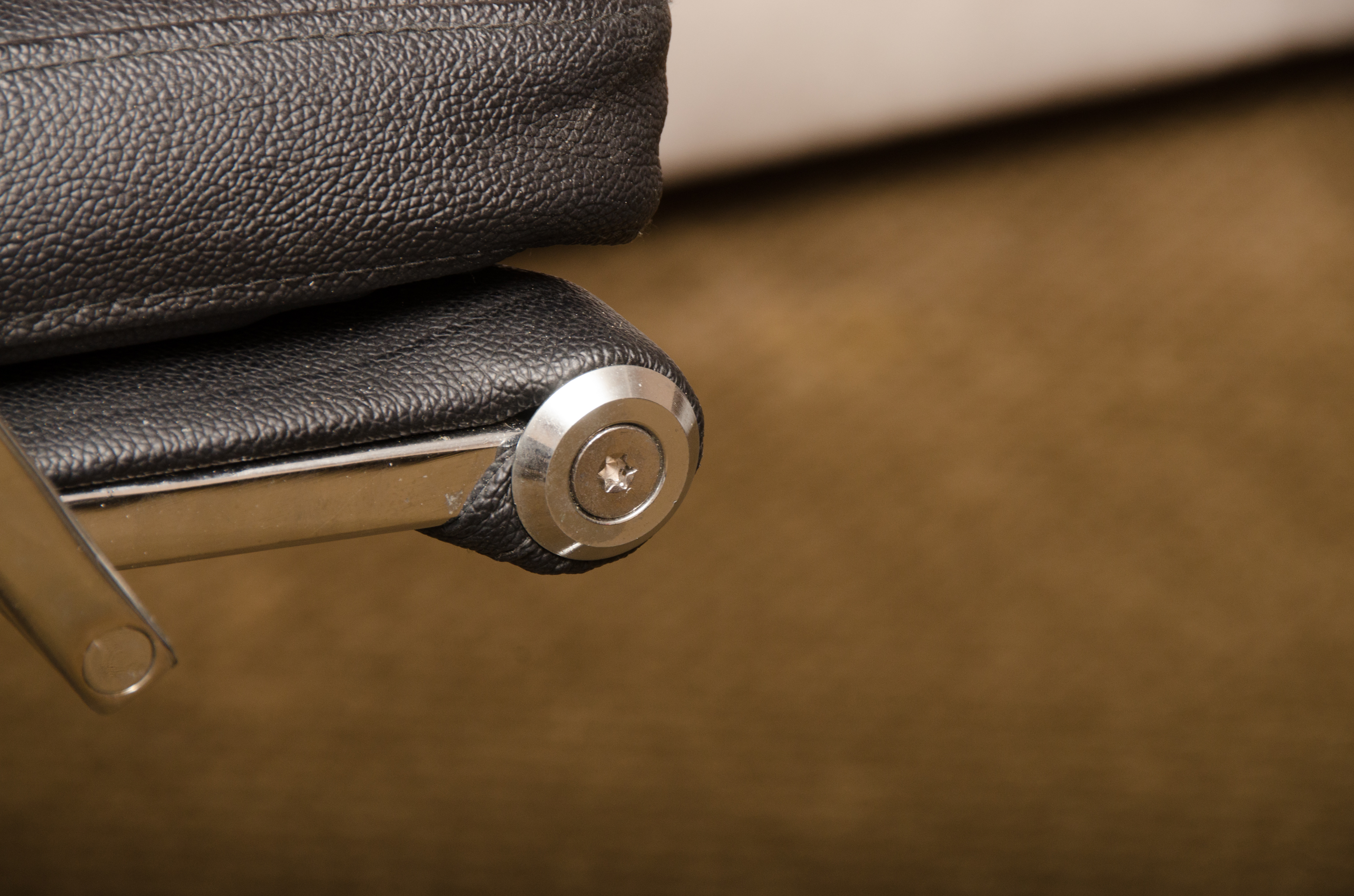 Contemporary Faux Leather Rolling Office Chair by Jesper Office