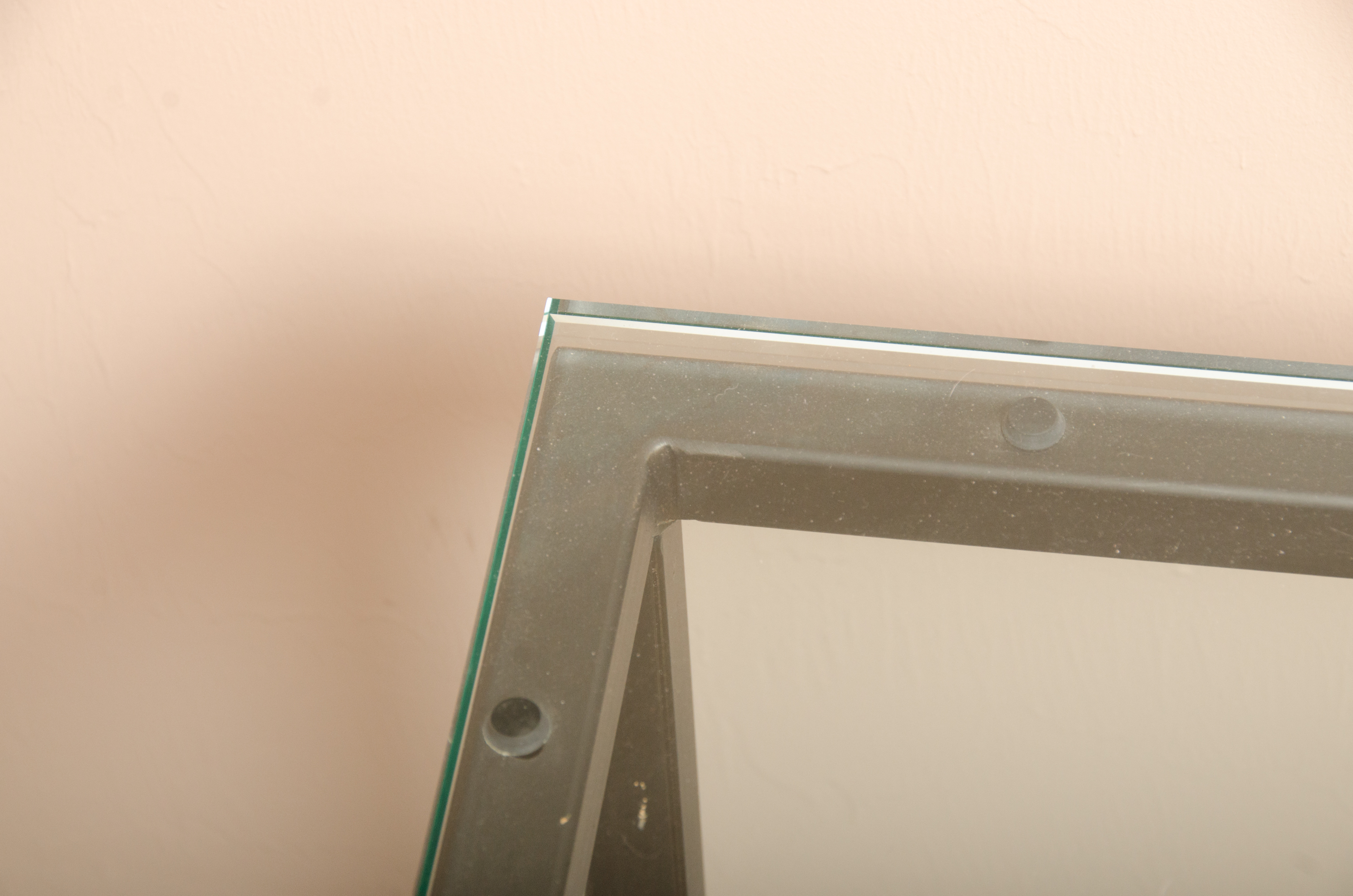 Modern Style High Back Chair with Side Table