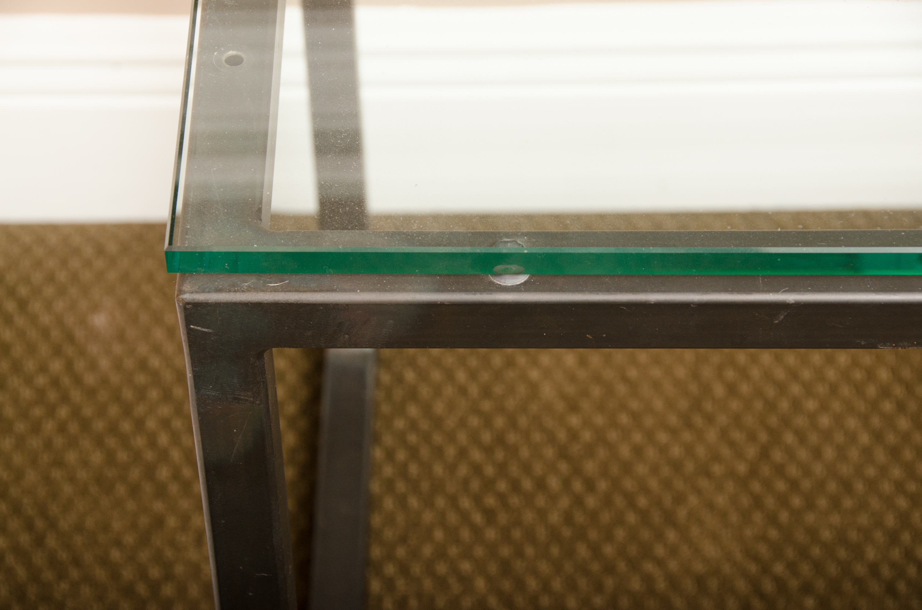 Modern Style High Back Chair with Side Table