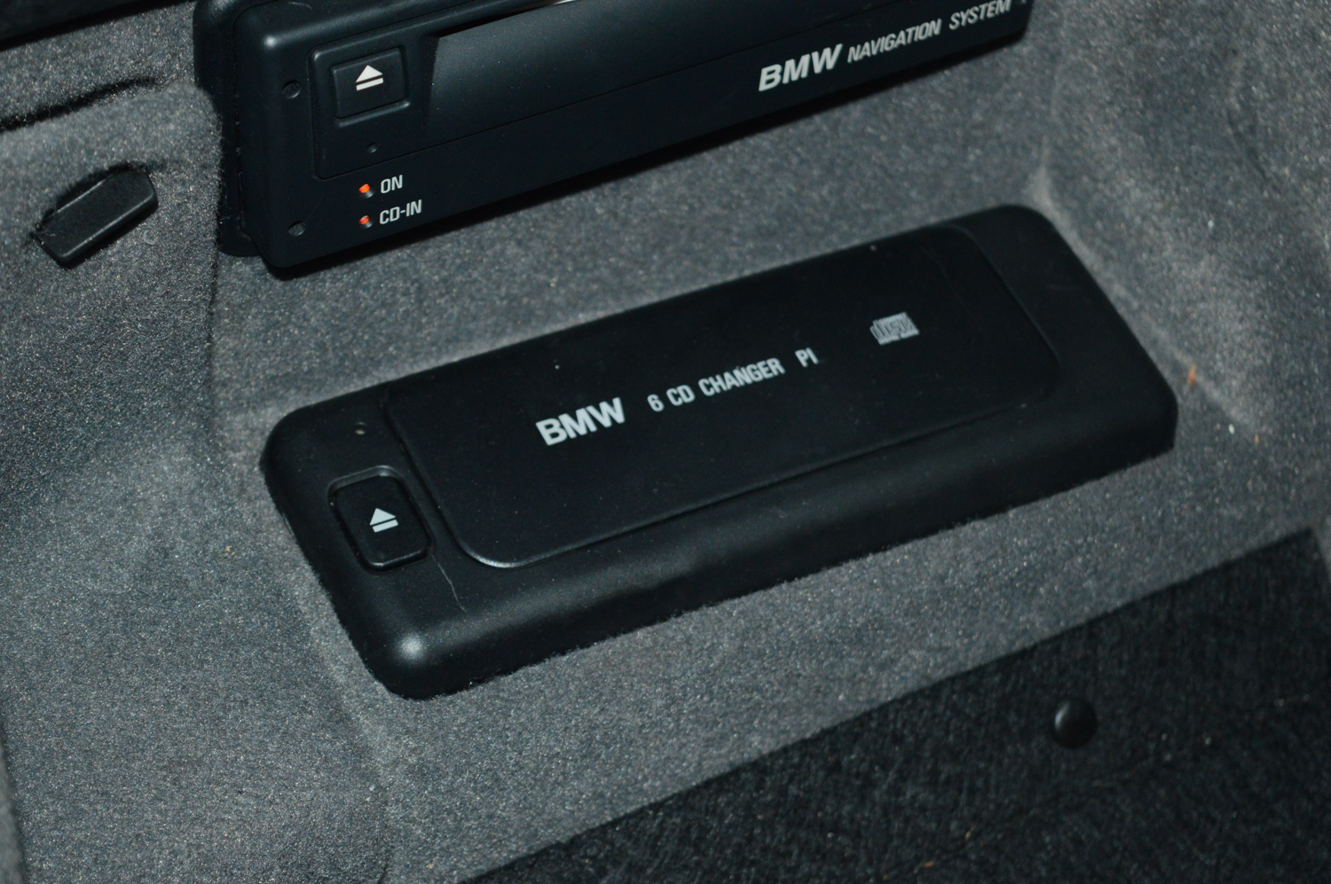 2000 BMW 740iL Luxury Sedan