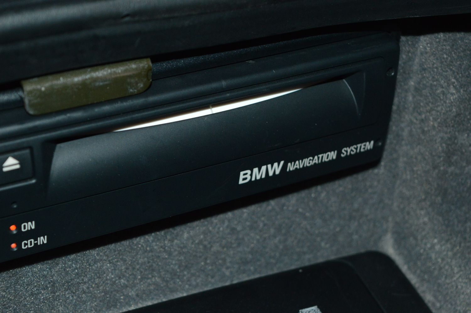 2000 BMW 740iL Luxury Sedan