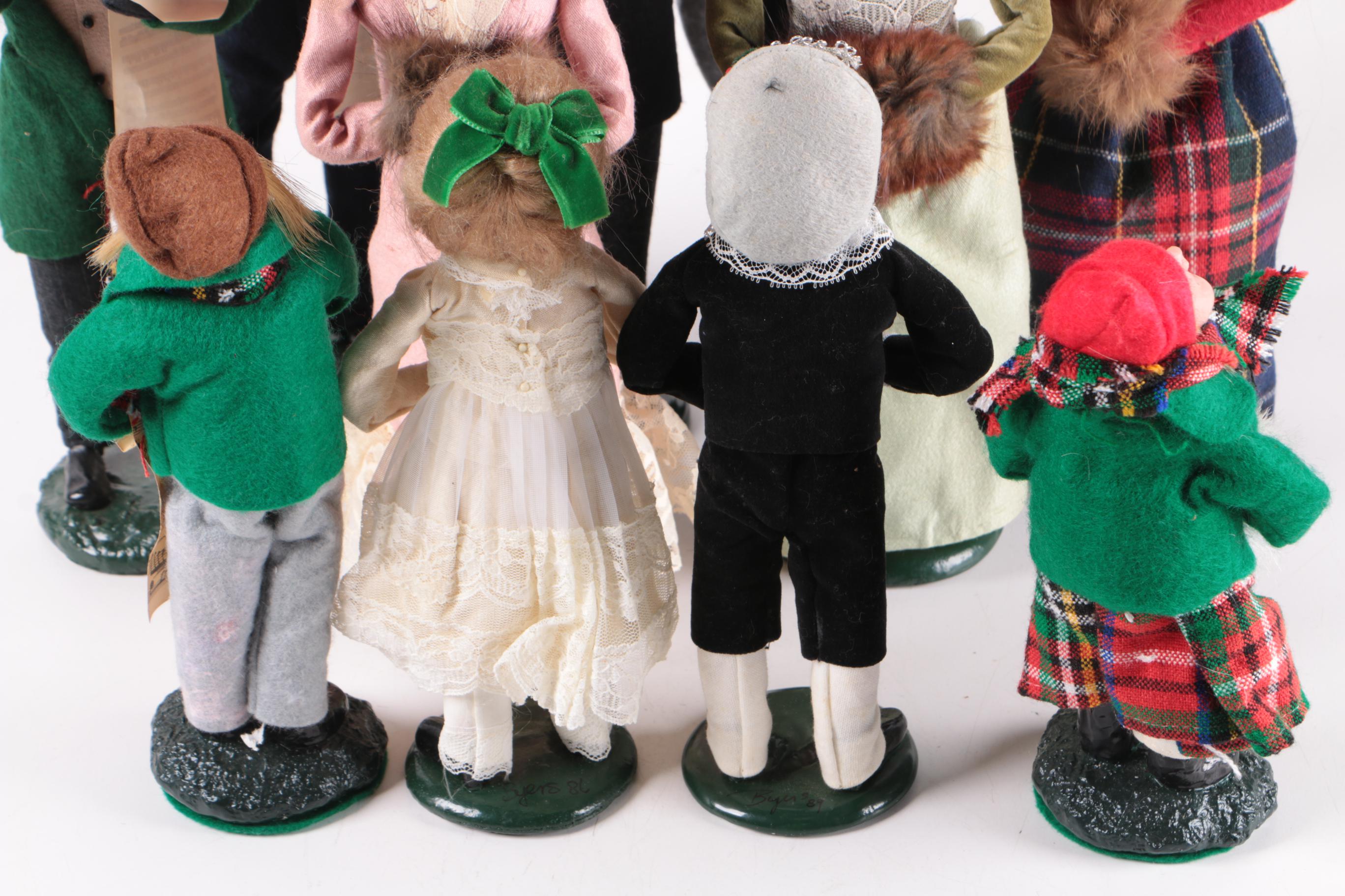 Byers' Choice "The Carolers"