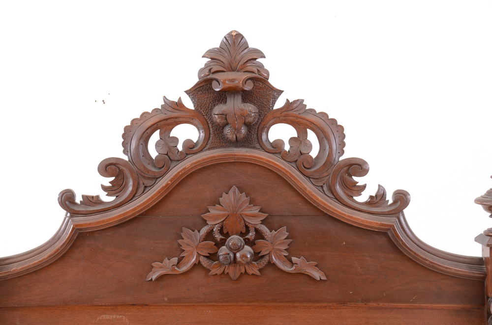 Antique Victorian Full-Size Walnut Bed
