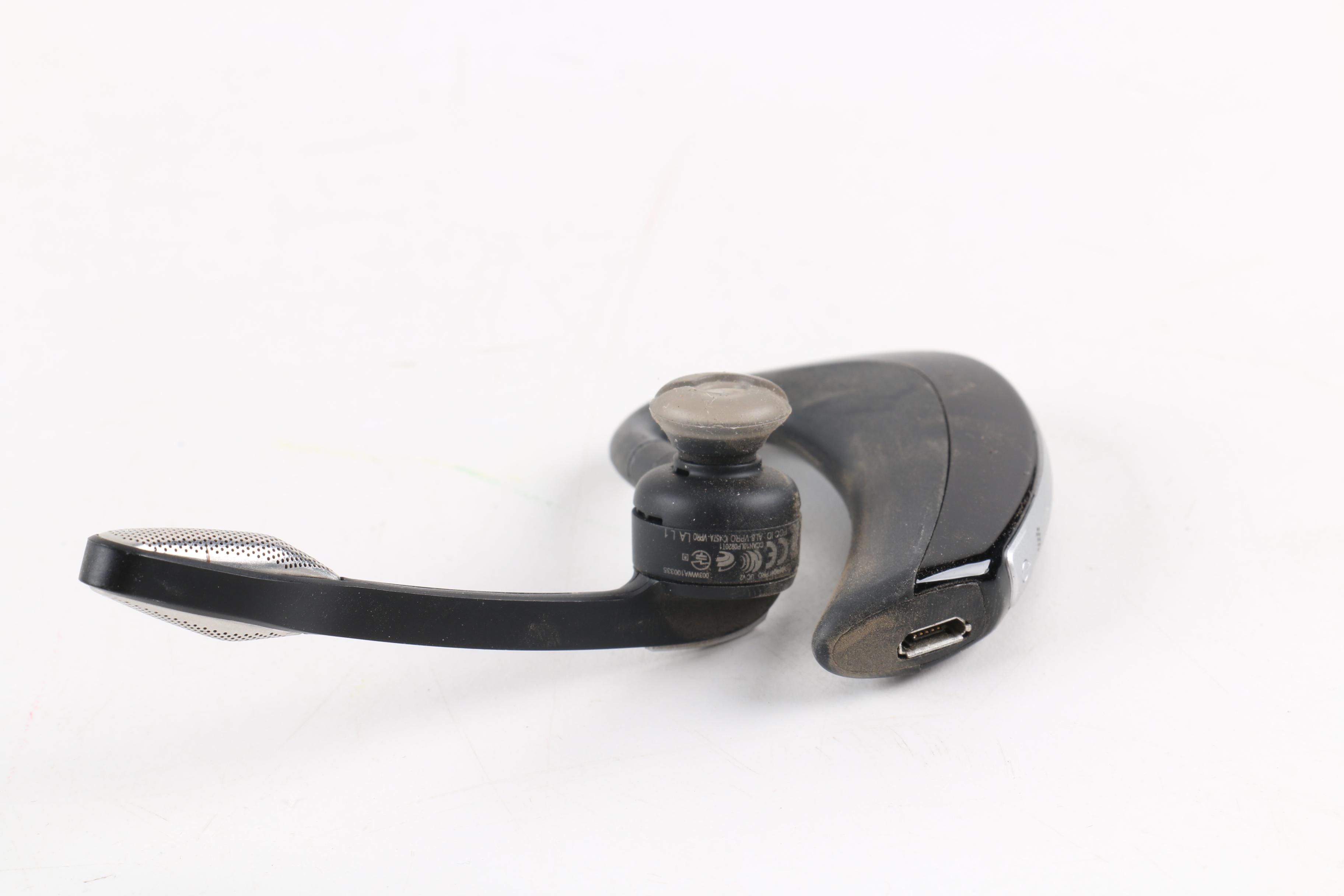 Platronics Voyager PRO UC v2 Bluetooth Wireless Headset