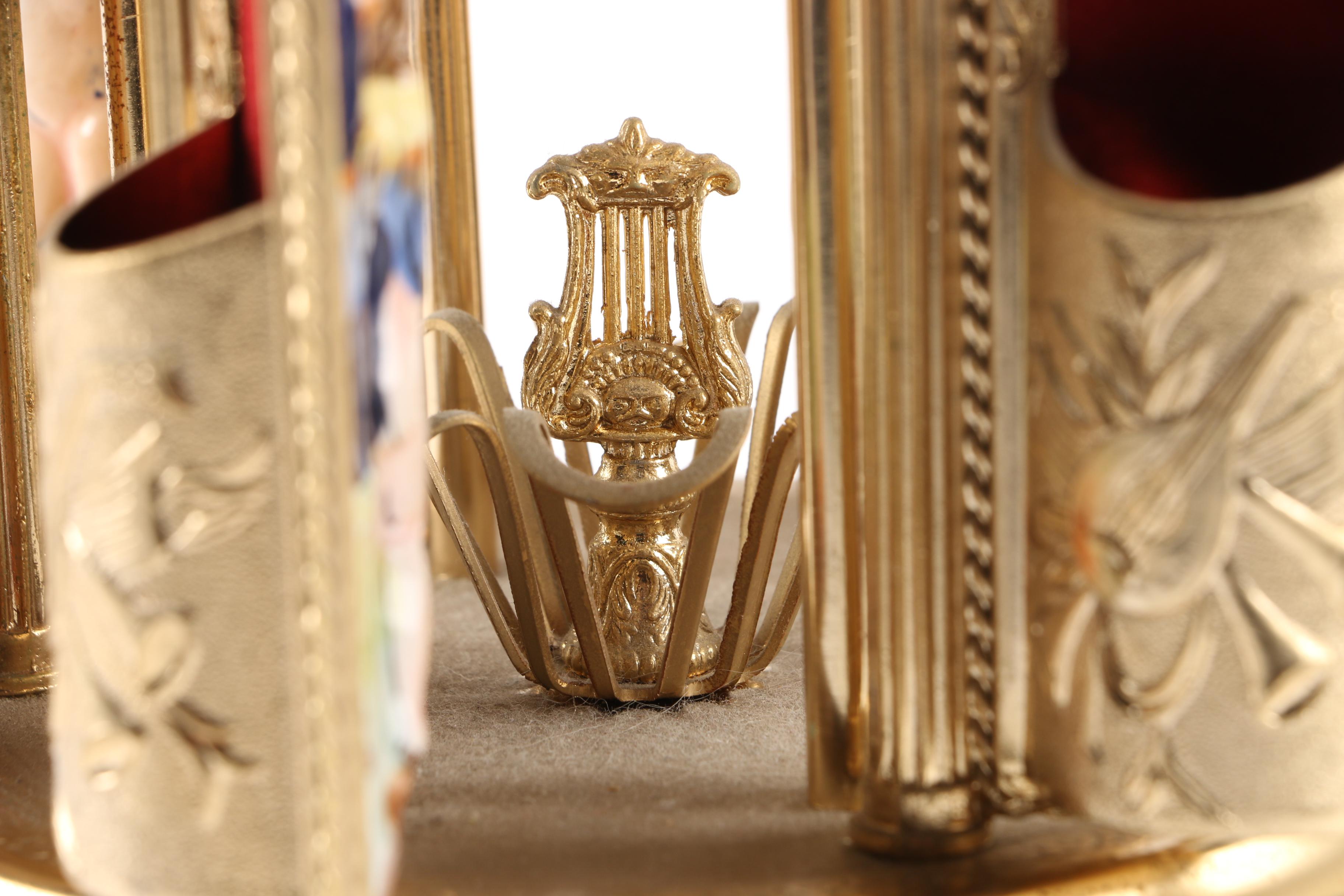 Reuge Capodimonte Style Music Box