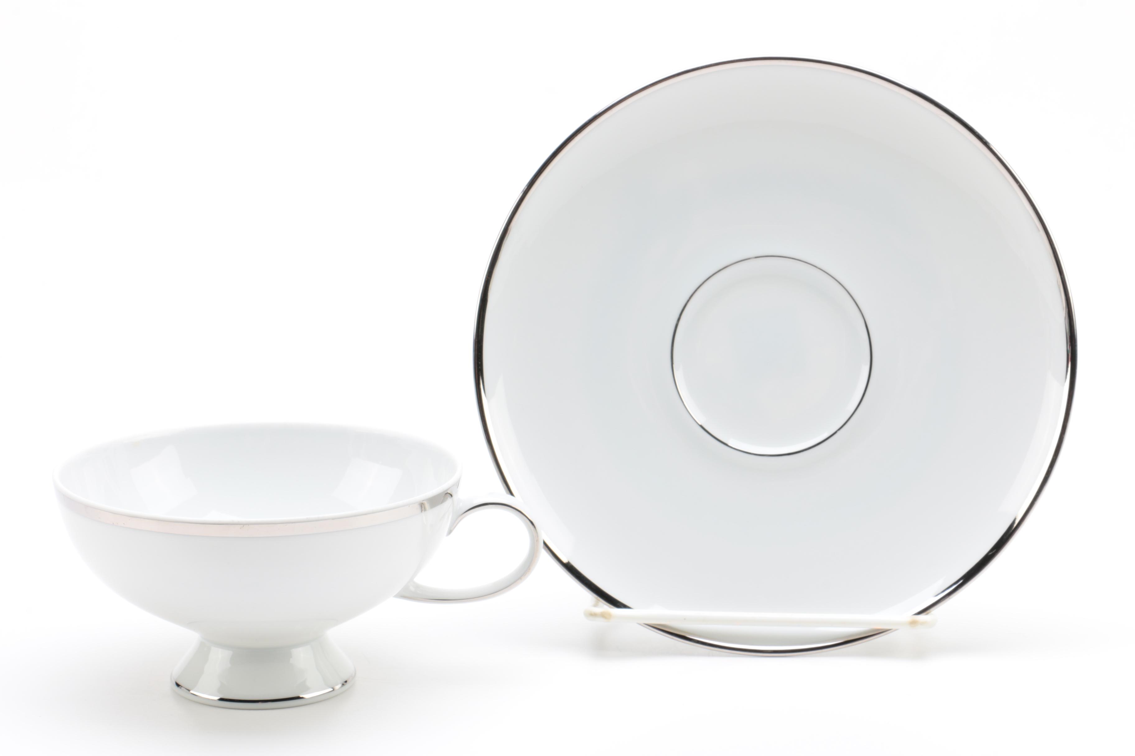 Gerold Porzellan 'Gracious Lady' Porcelain Teacups and Saucers