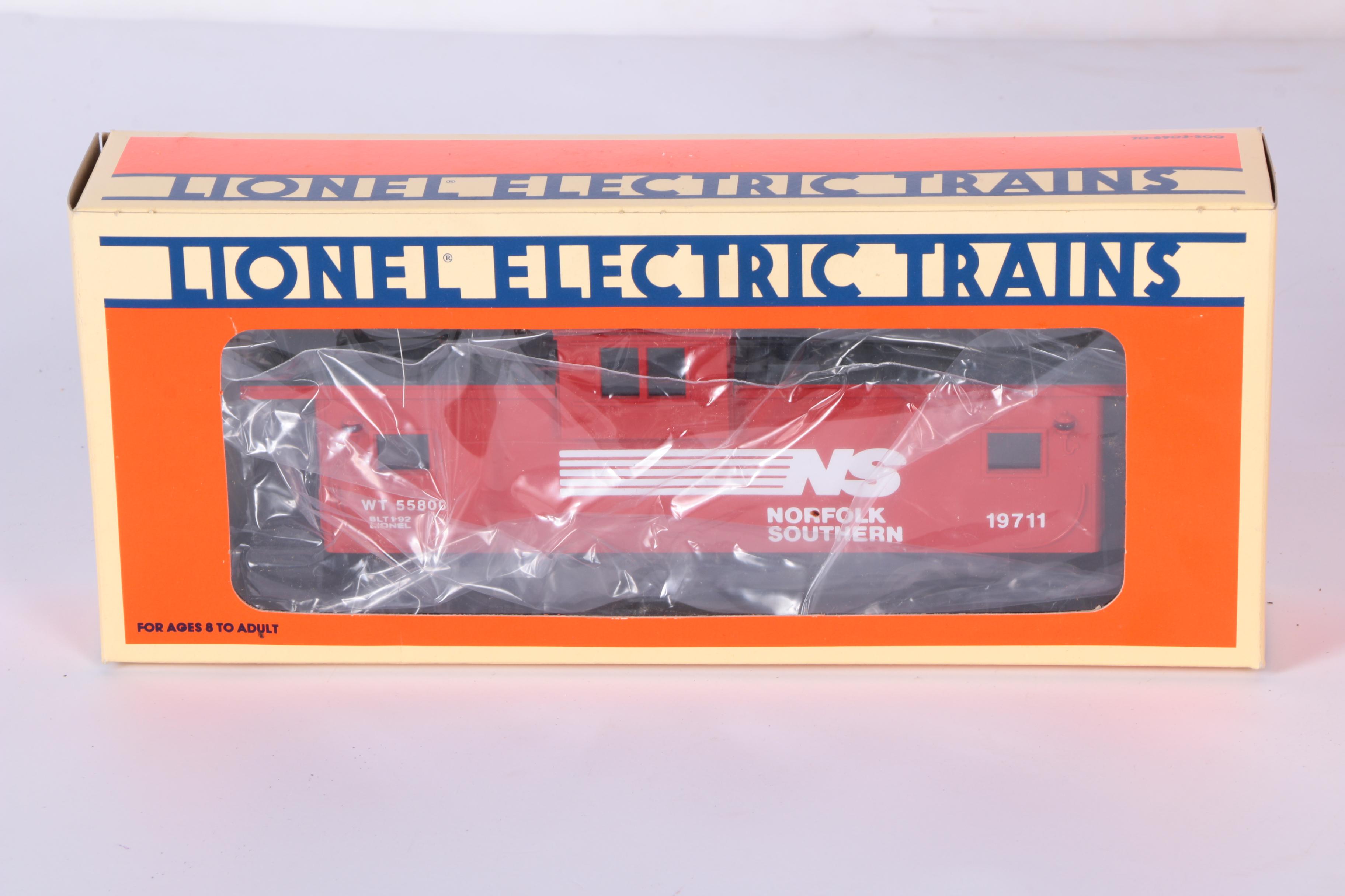 Lionel Norfolk Southern Dash-8 Diesel Intermodal Train Set