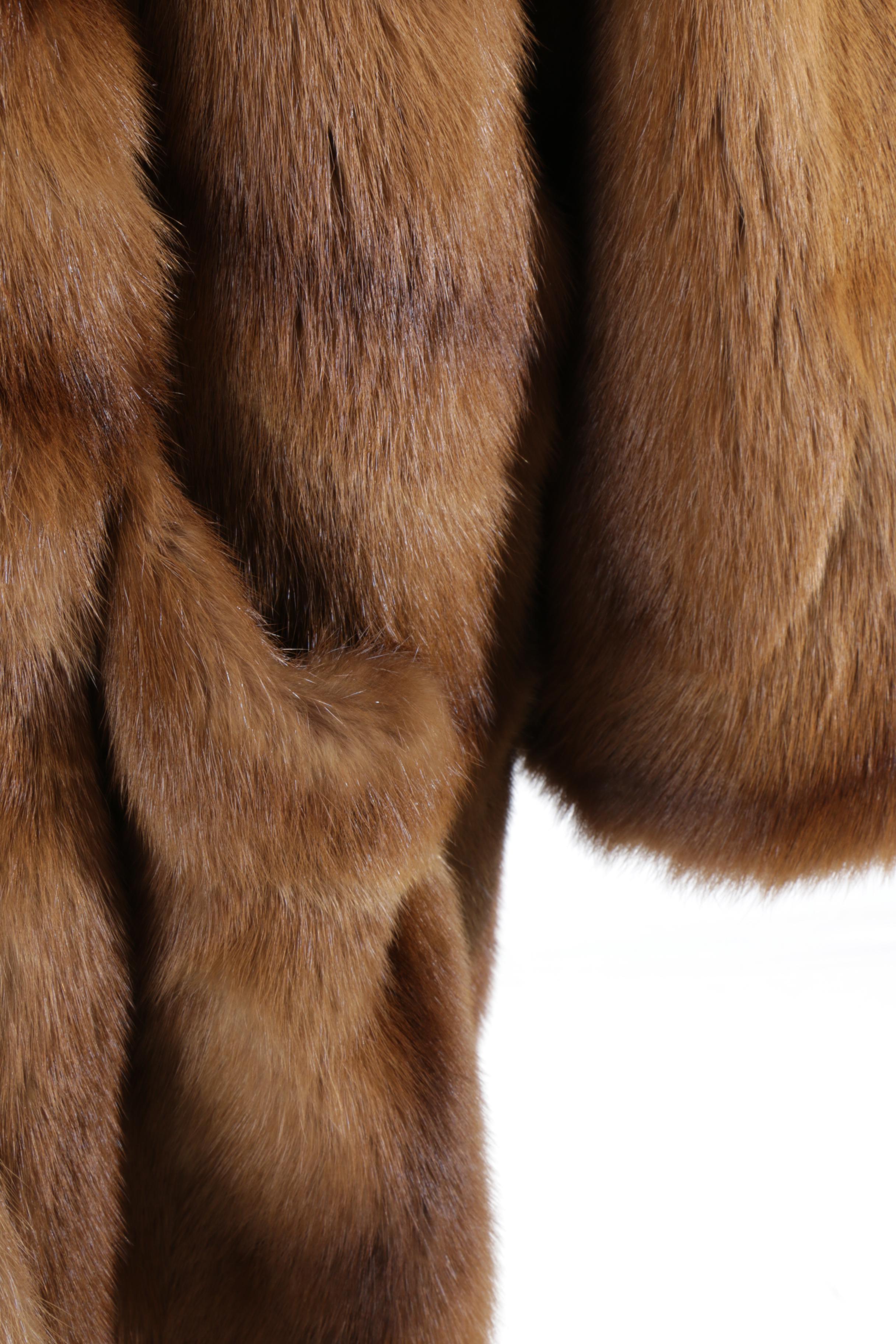 Women's Dyed Muskrat Fur Coat