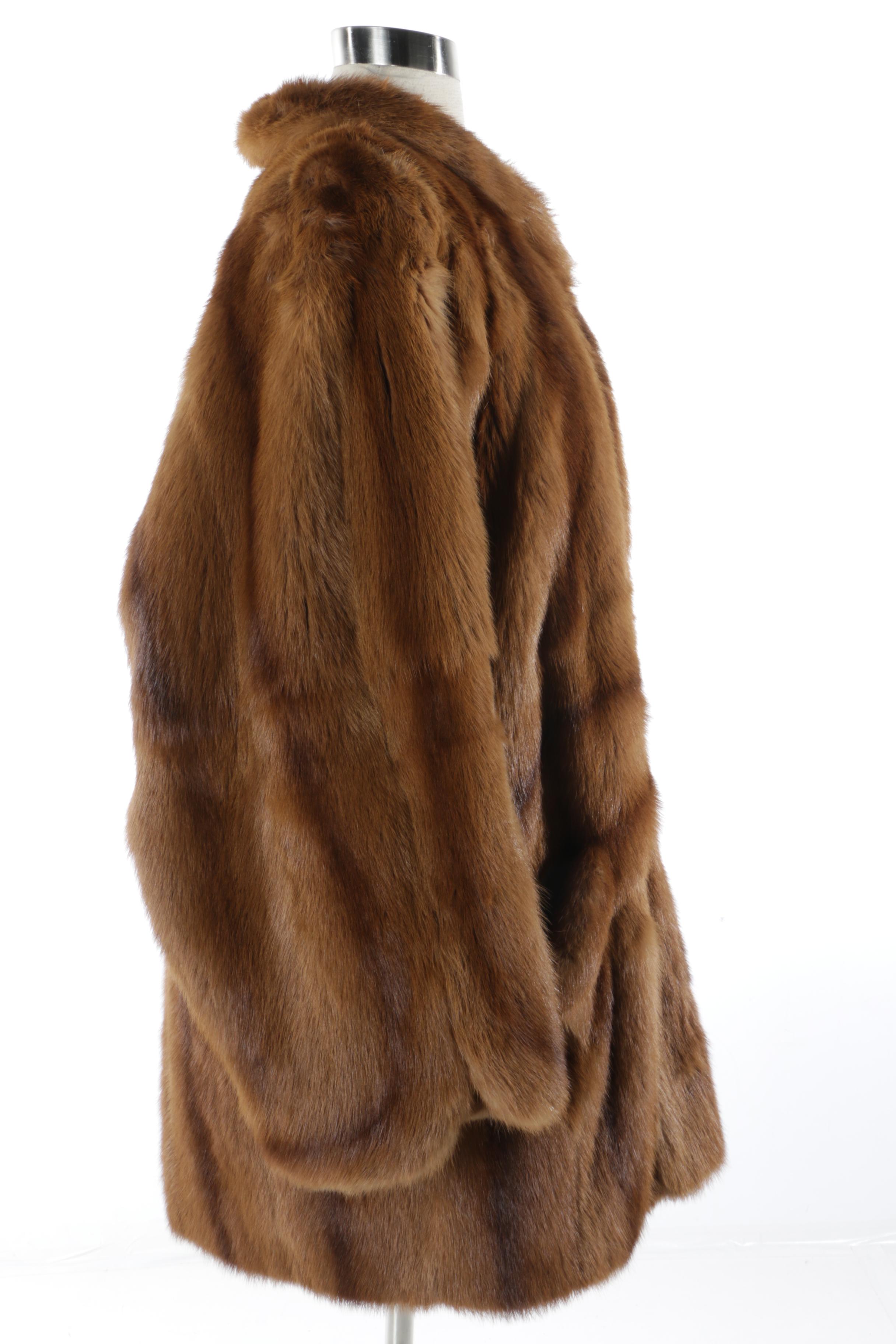 Women's Dyed Muskrat Fur Coat