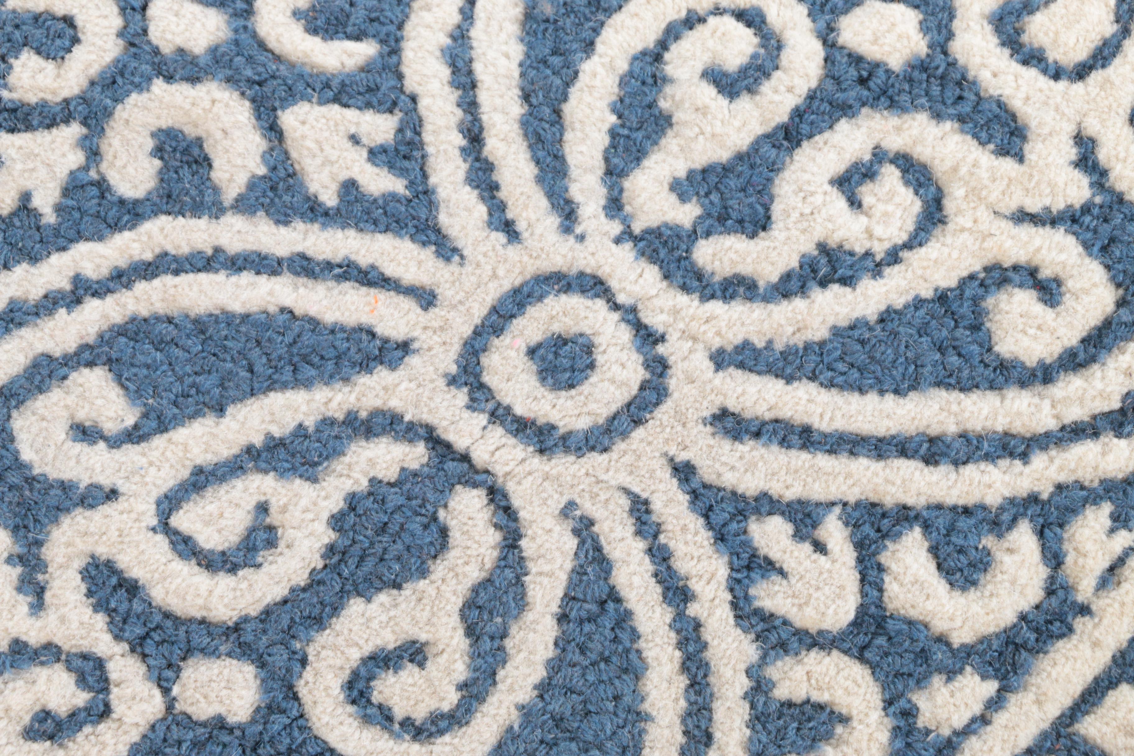 Tufted Indian "Cambridge" Wool Accent Rug by Safavieh