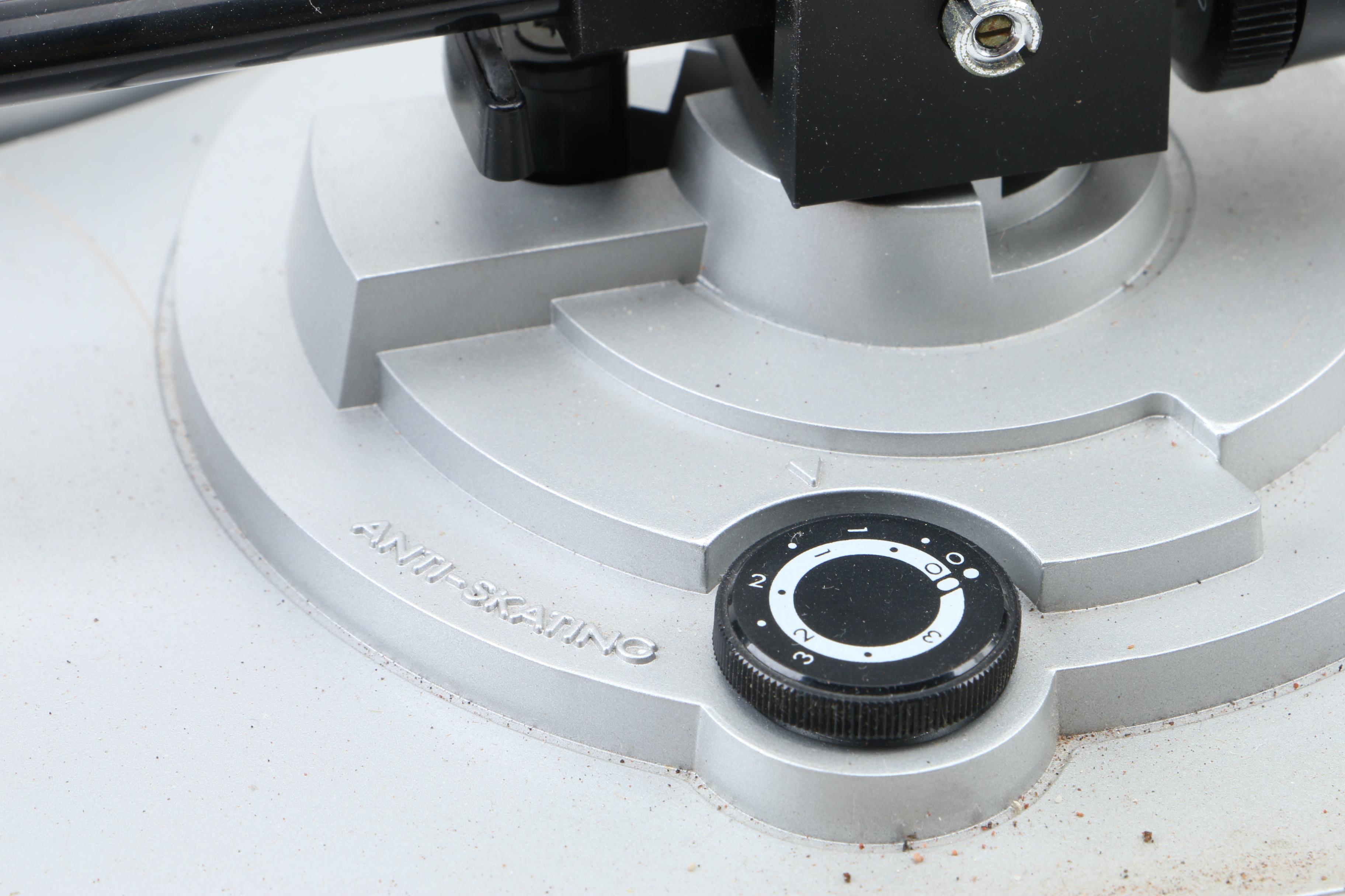 Vintage JVC L-A10 Auto-Return Turntable