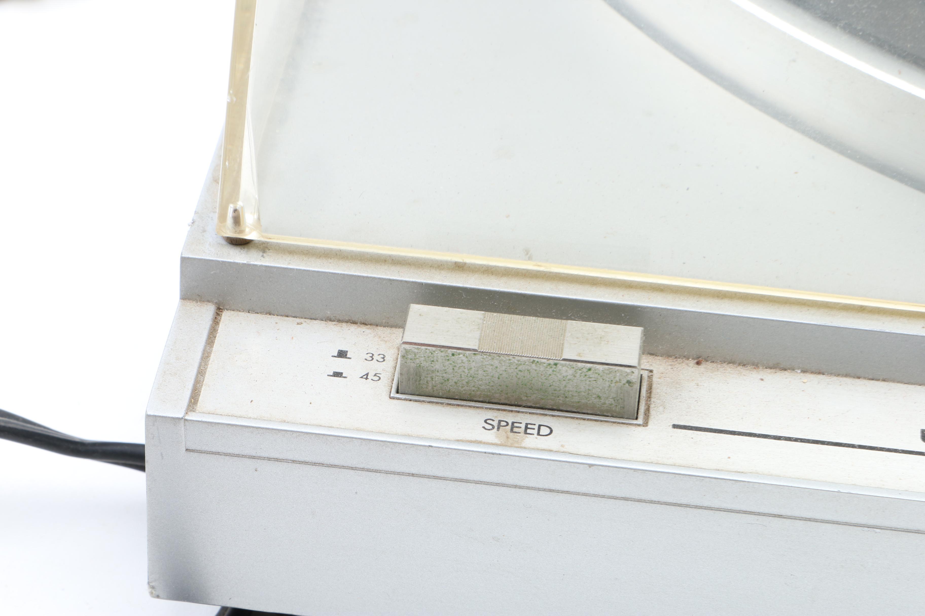 Vintage JVC L-A10 Auto-Return Turntable