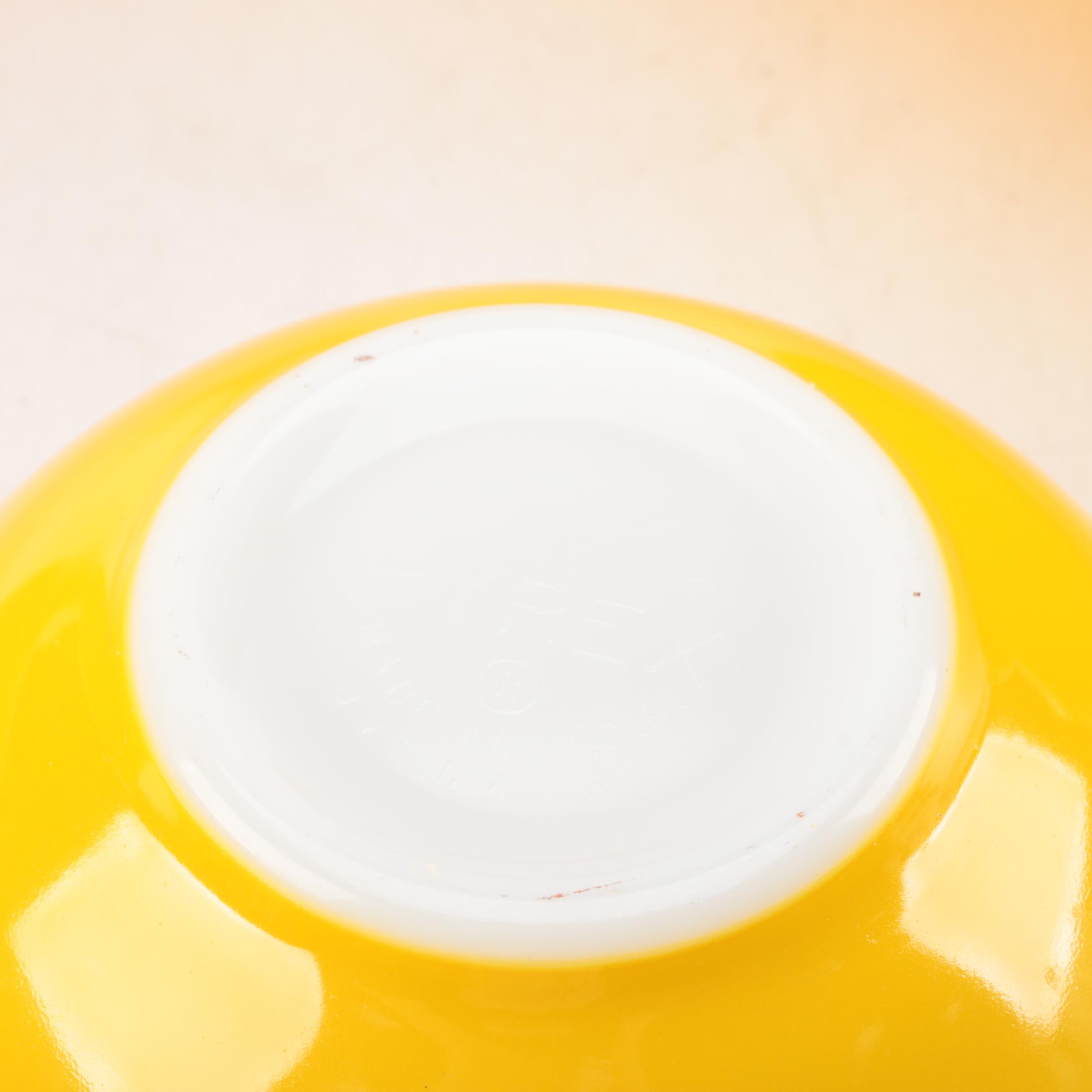 Vintage Pyrex "Daisy" Cinderella Mixing Bowls 1968-73