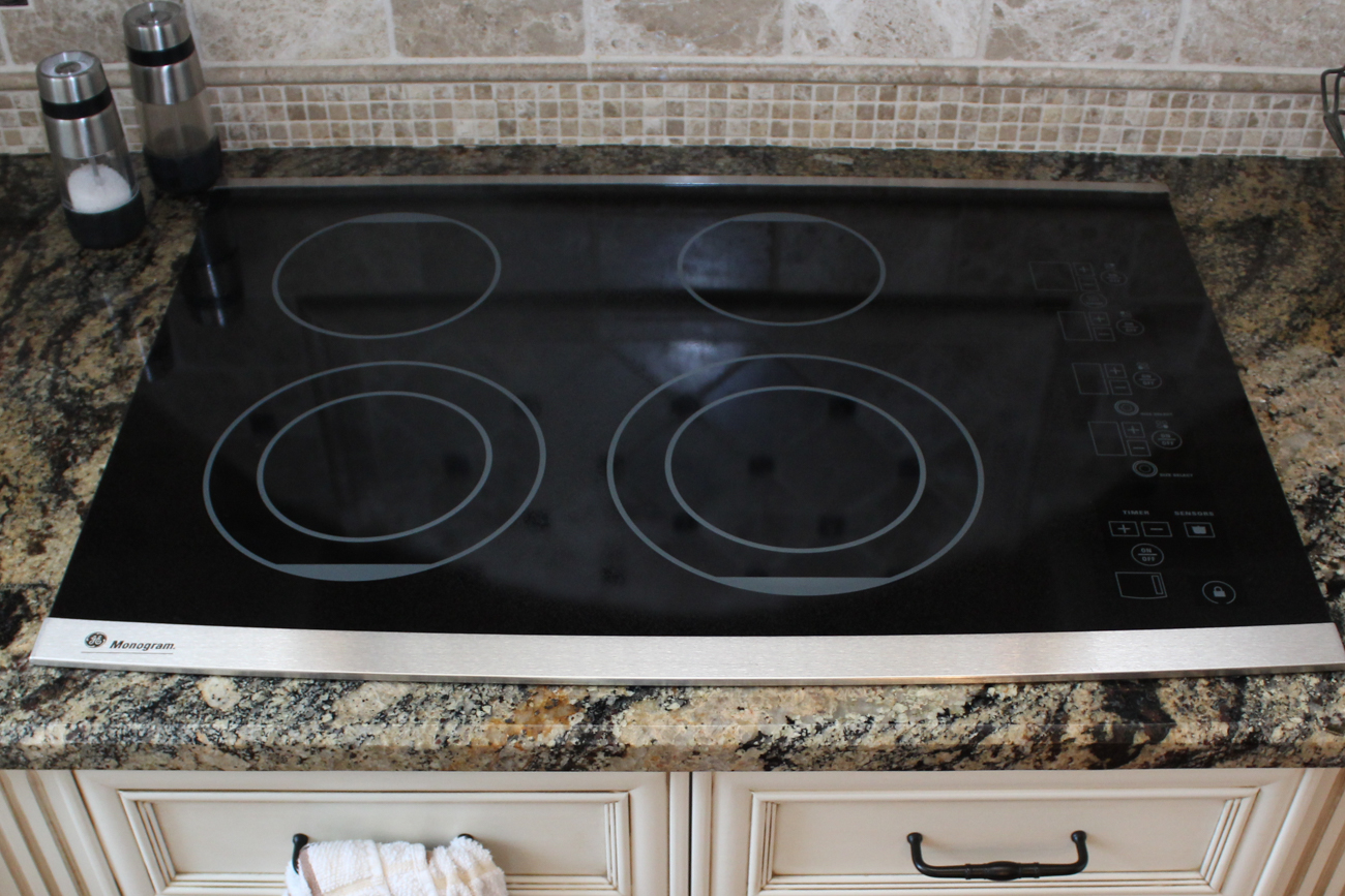 General Electric "Monogram" Electric Cooktop