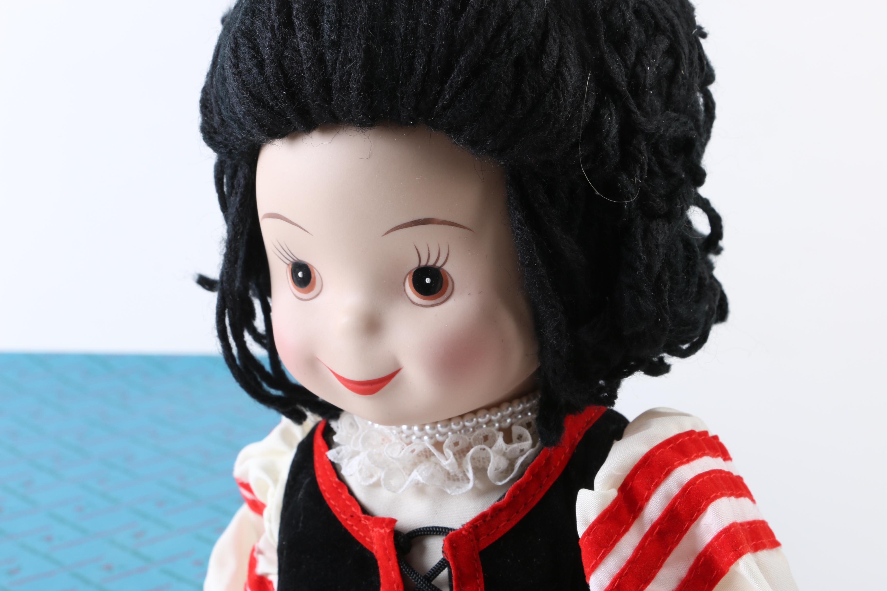 Vintage Madame Alexander Dolls Featuring "Snow White"