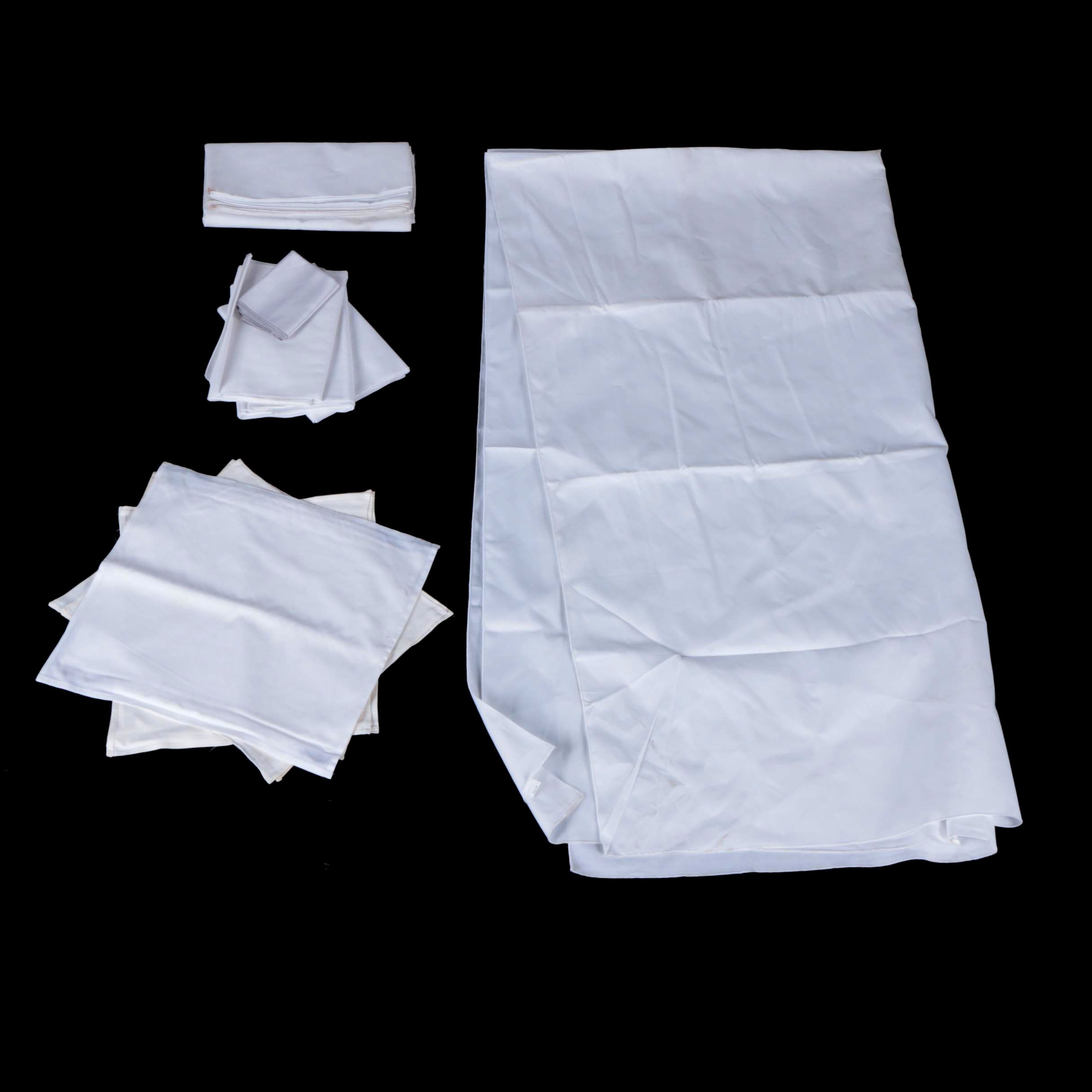 White Cotton Tablecloths and Napkins