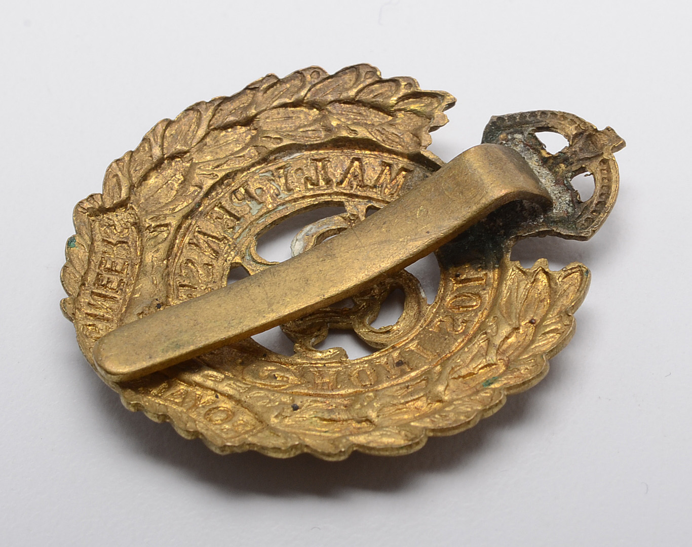 Vintage British Military Cap Badges