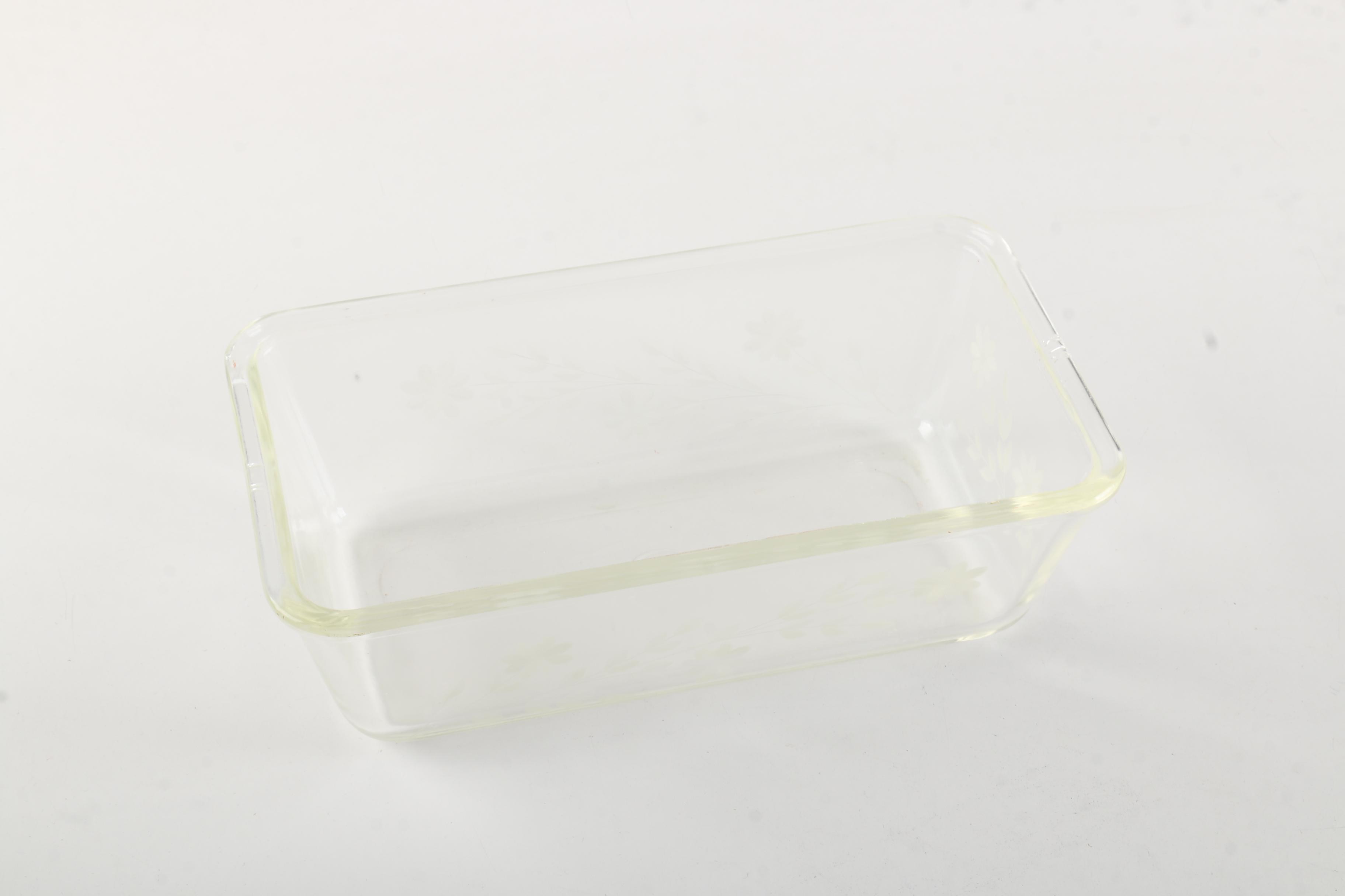 Vintage Glass Bakeware and Serveware Featuring Pyrex and Mid Century Log Cabin