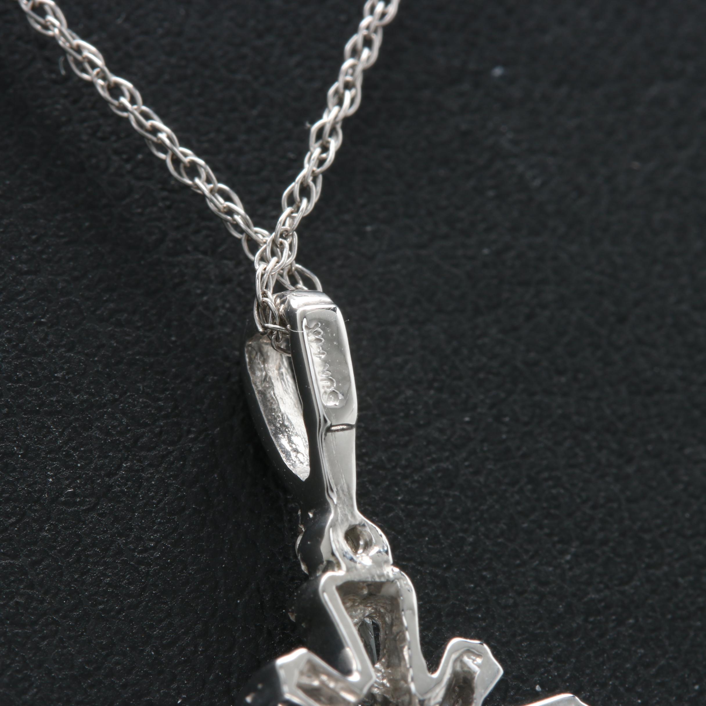 14K White Gold Diamond Pendant Necklace