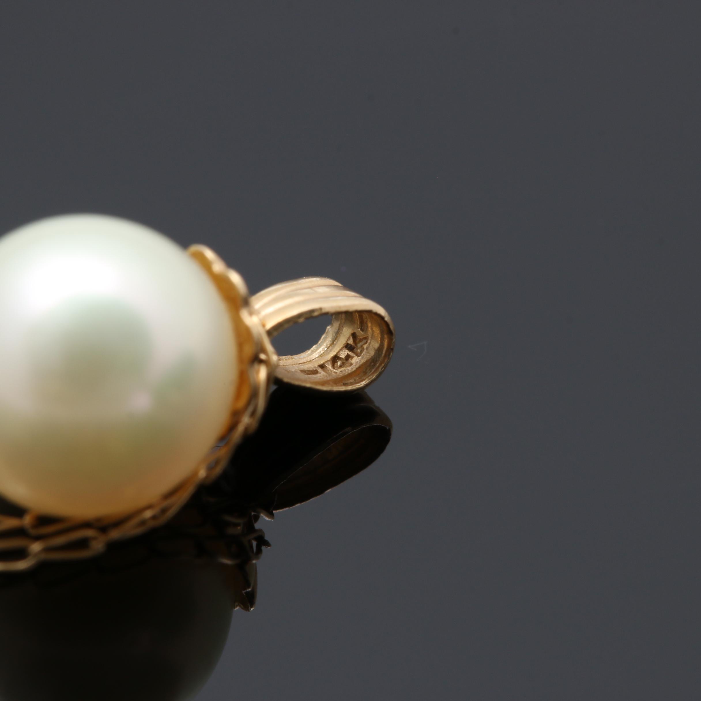 14K Yellow Gold Cultured Pearl Pendant Necklace