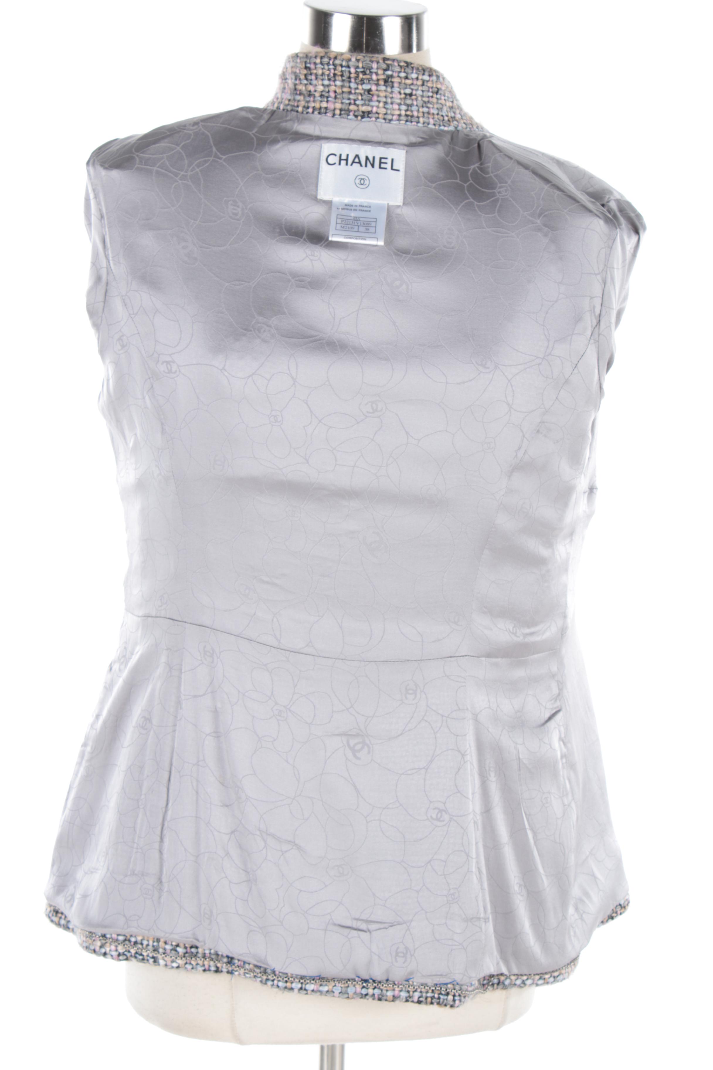 Chanel Autumn Winter 2003 Bouclé Tweed Jacket