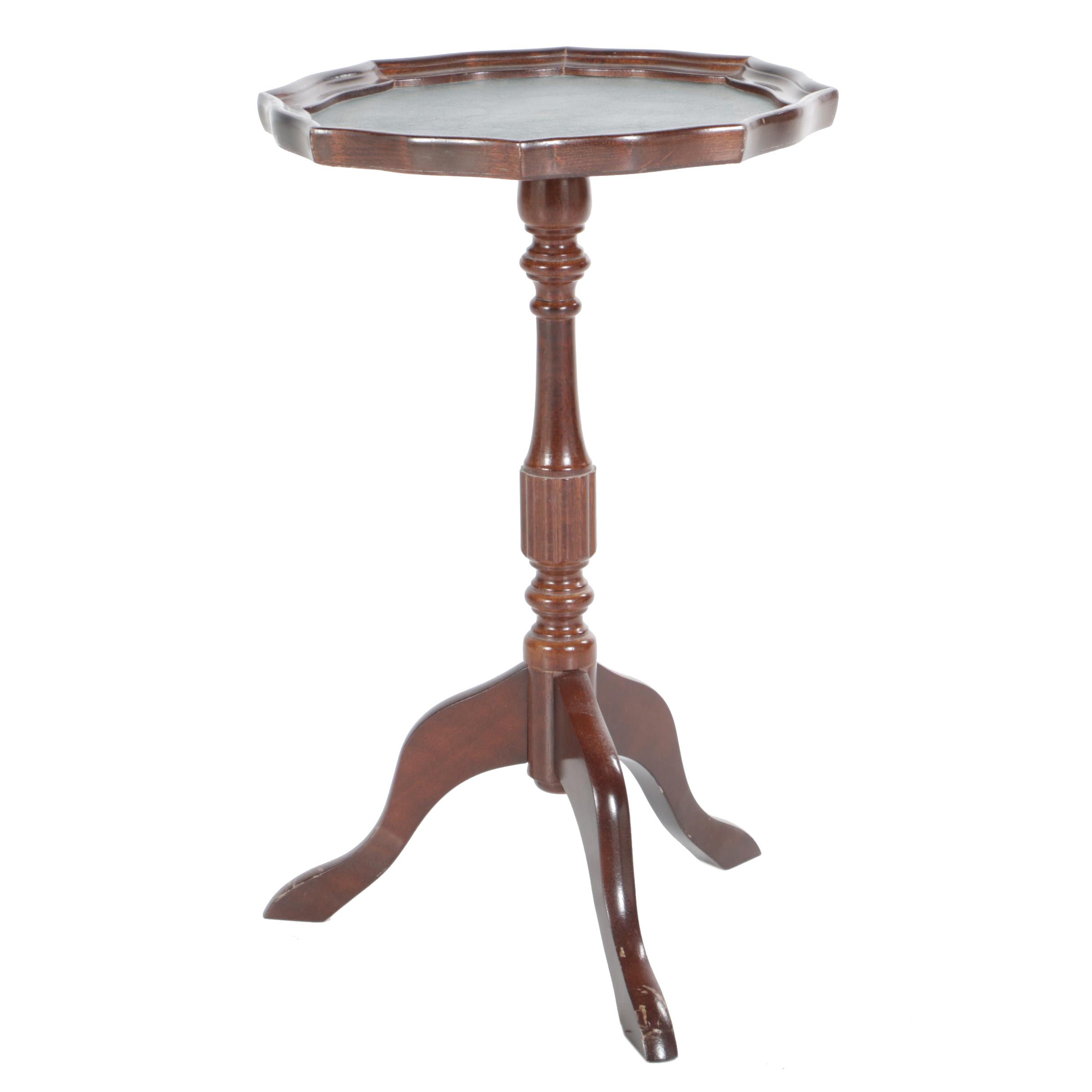 Mahogany Finished Pie-Crust Stand*