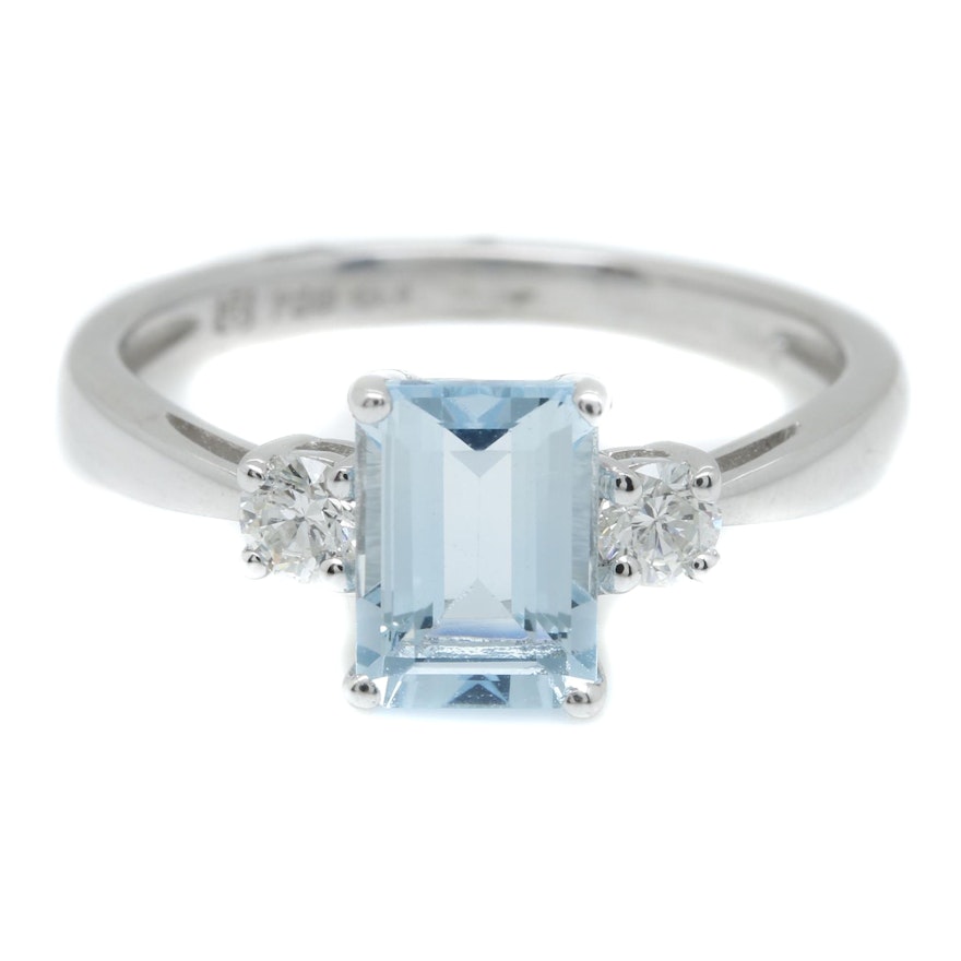 18K White Gold Aquamarine and Diamond Ring