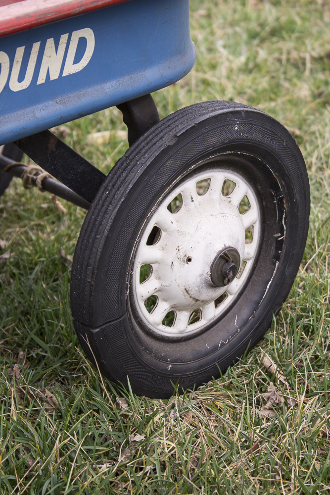 Vintage Toy Metal Greyhound Wagon