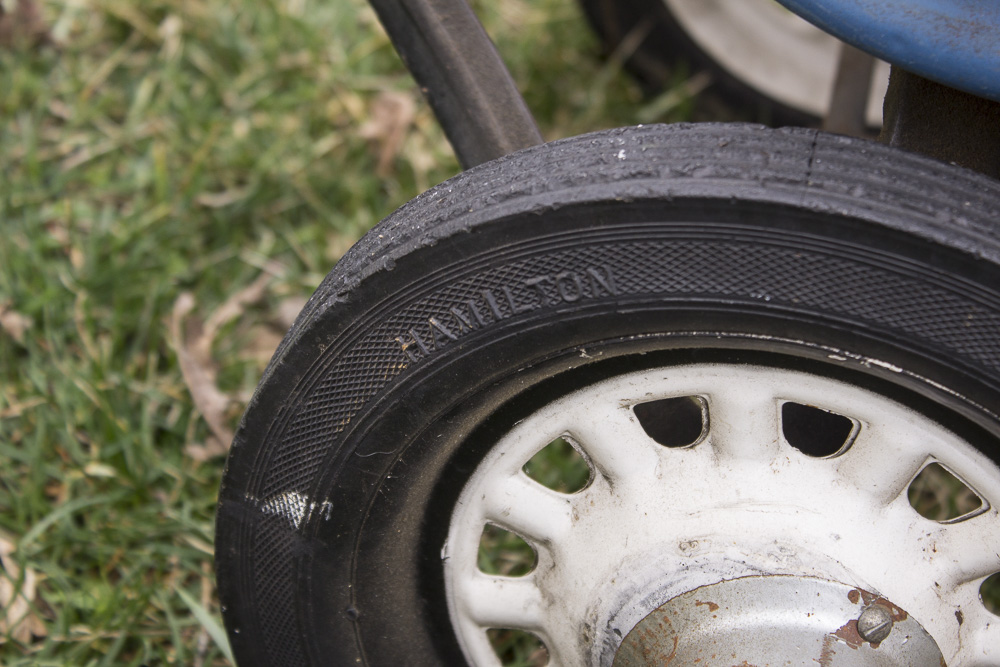 Vintage Toy Metal Greyhound Wagon