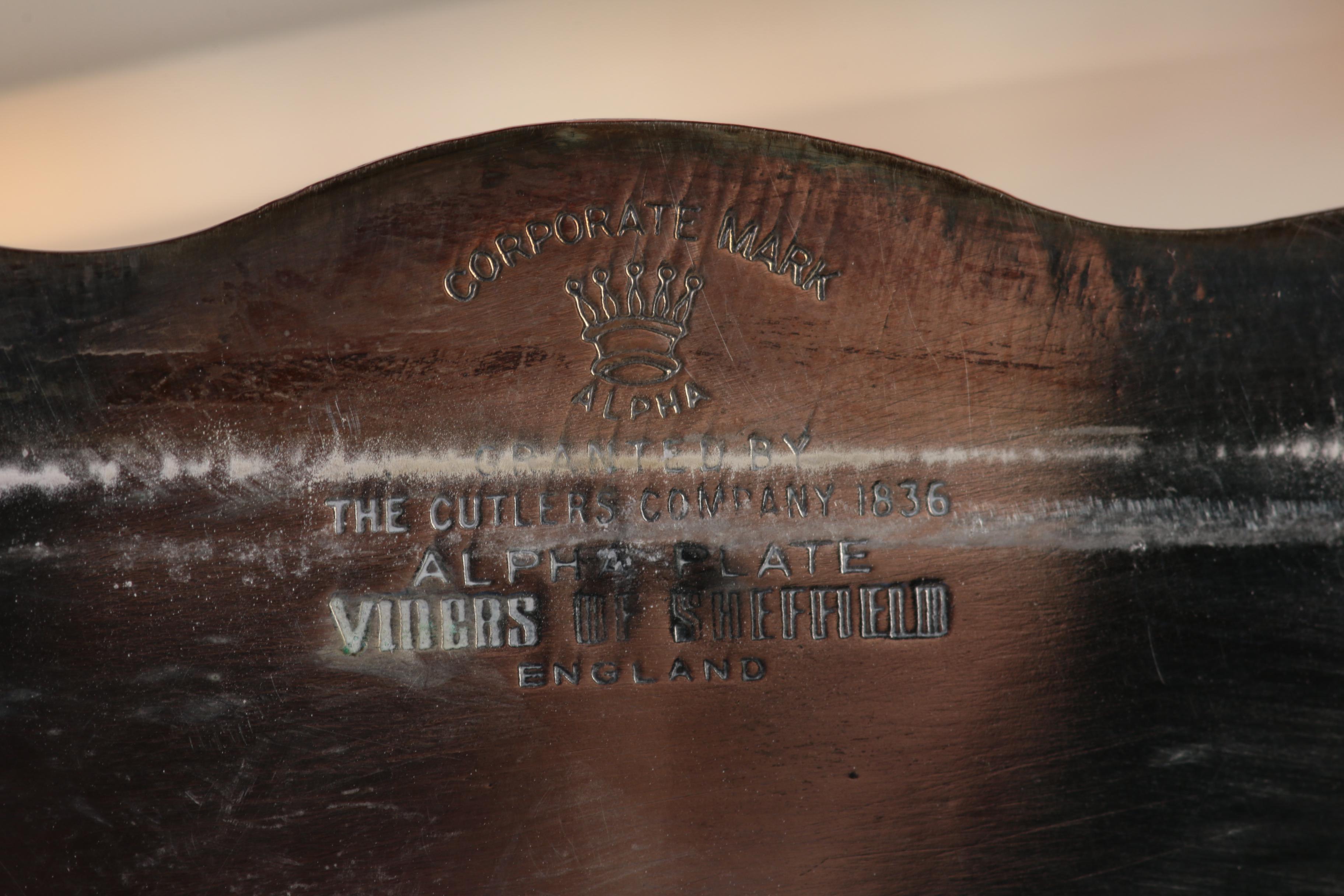 Viner's of Sheffield Vanity Box with Other Silver Plate Vanity Items