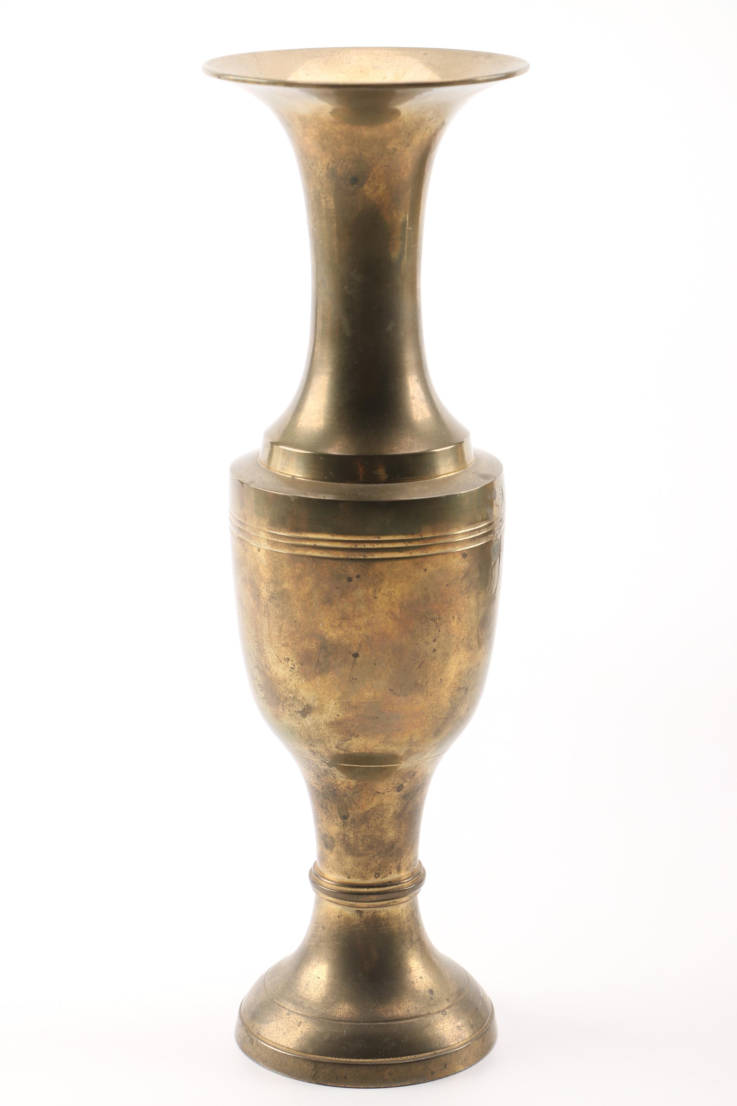 Brass Tone Lamp with Desk Decor