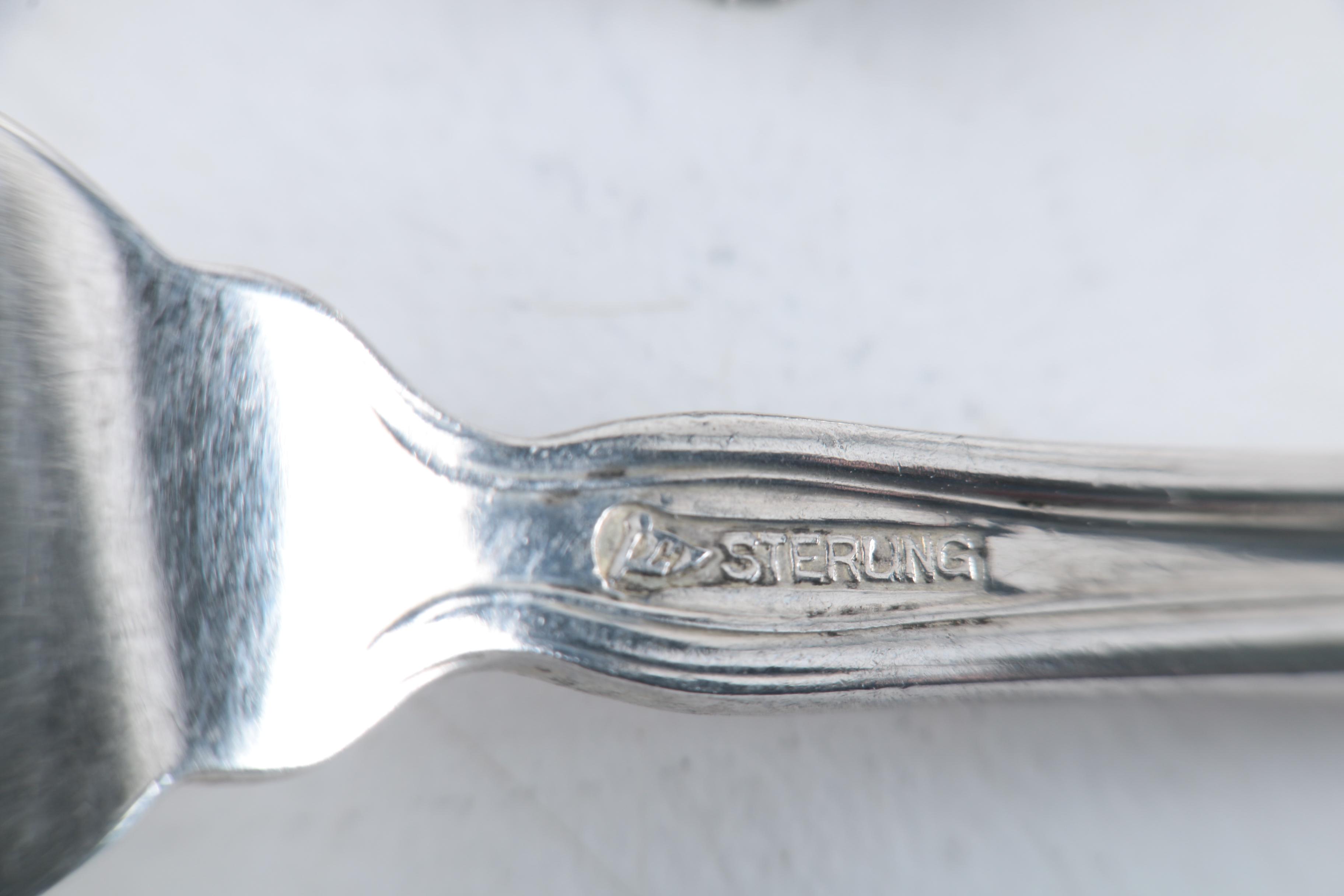 Collection of Mechanics Sterling Co. "Mount Vernon" Sterling Silver Oyster Forks